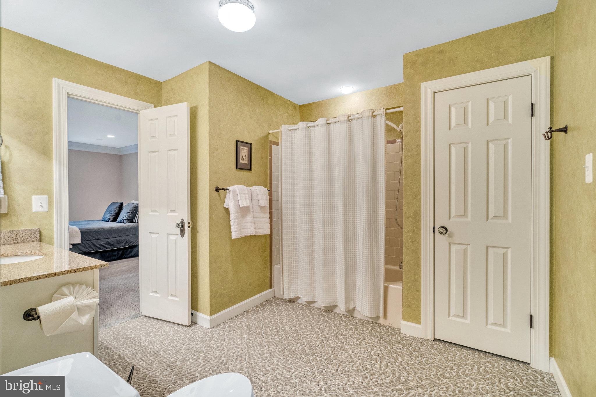 LAKE WINDERMERE - Residential