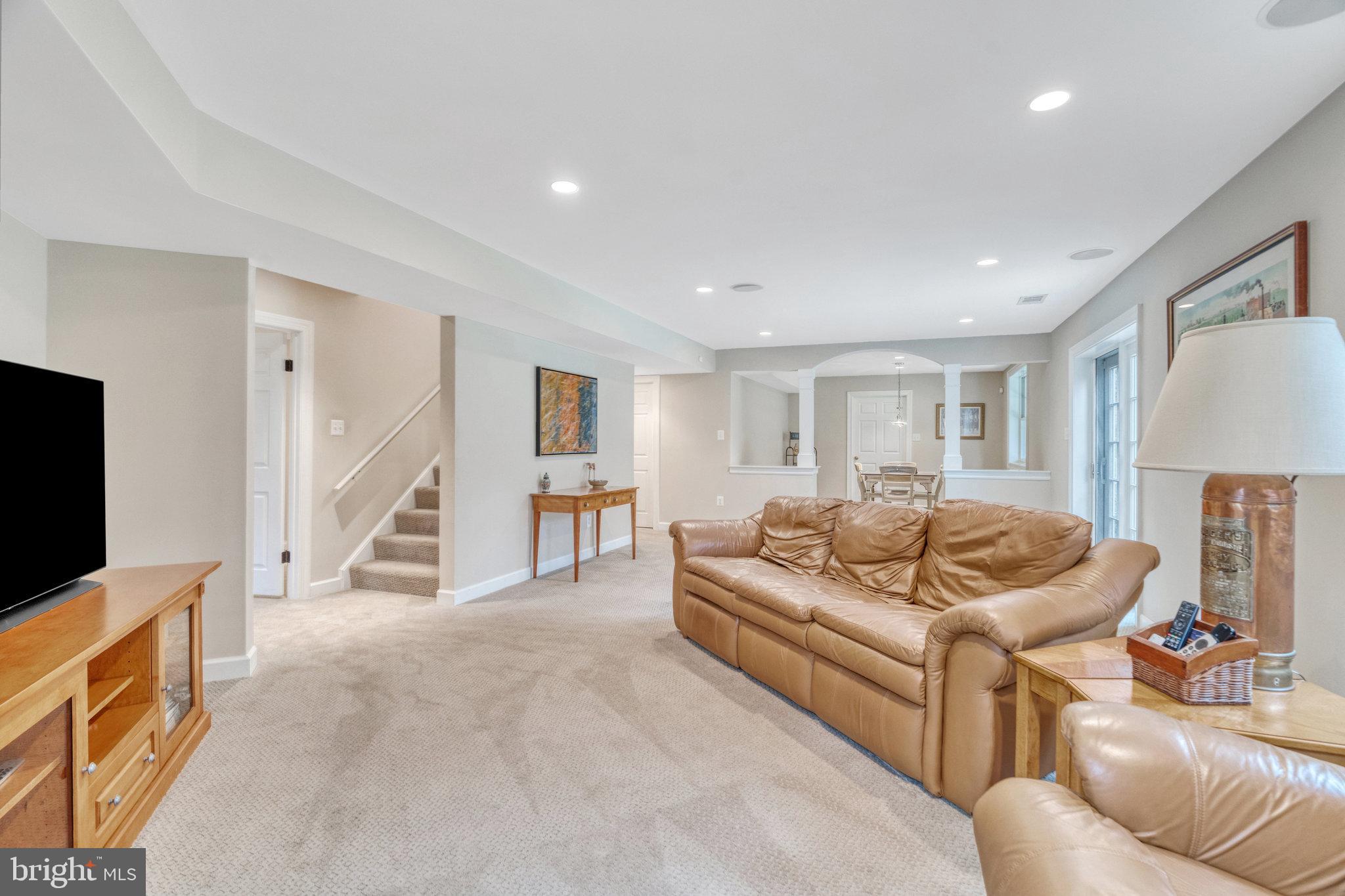 LAKE WINDERMERE - Residential