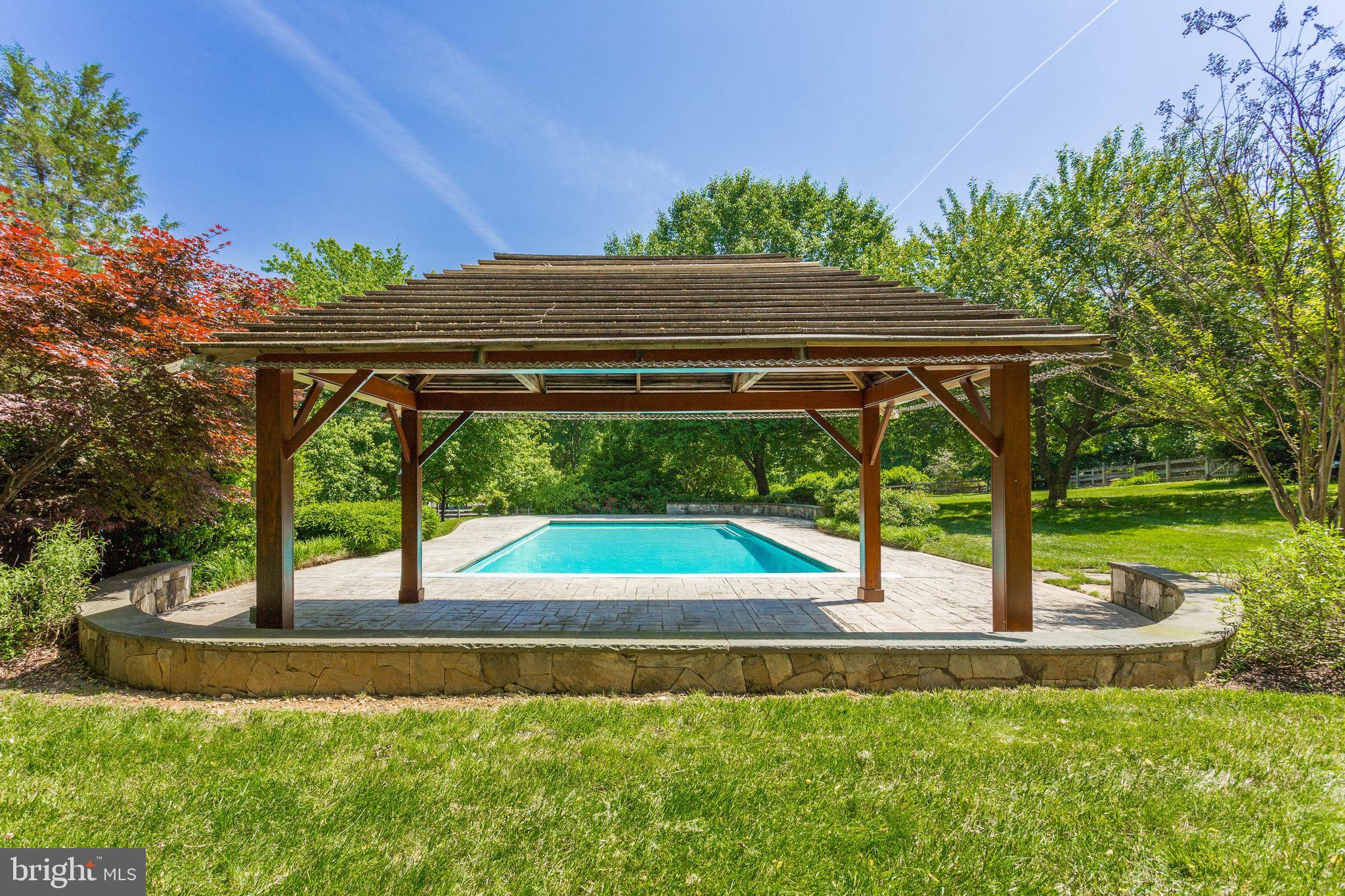 LAKE WINDERMERE - Residential