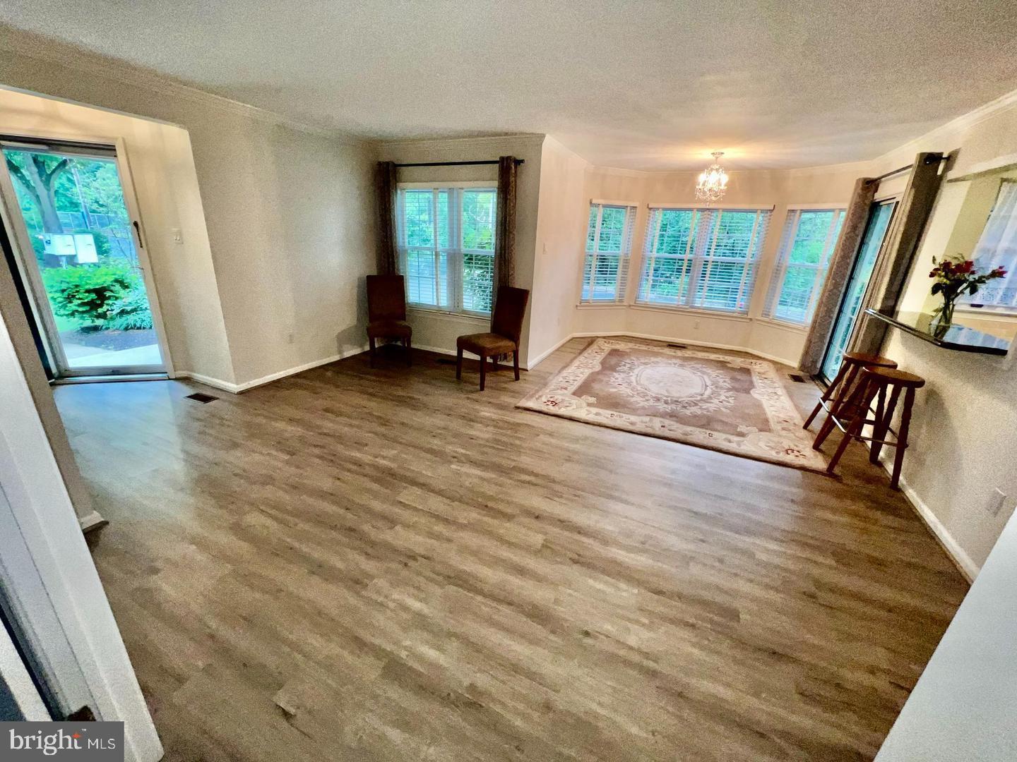 VILLAGE SHIRES - Residential Lease