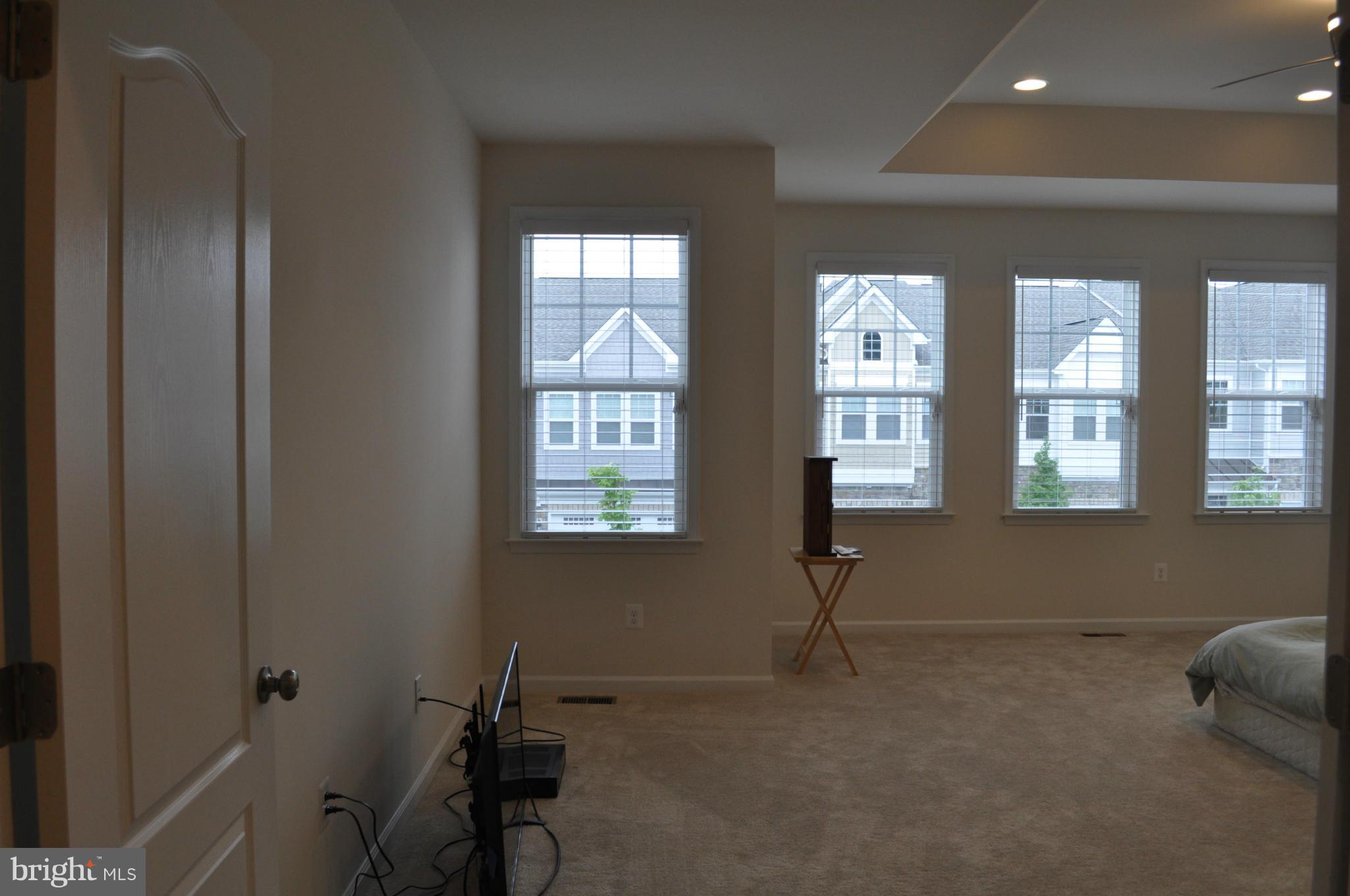 BRAMBLETON LANDBAY 3 - Residential Lease