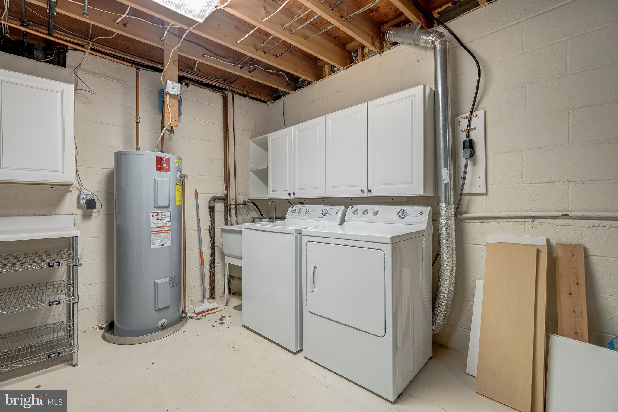 MC LEAN HAMLET - Residential Lease