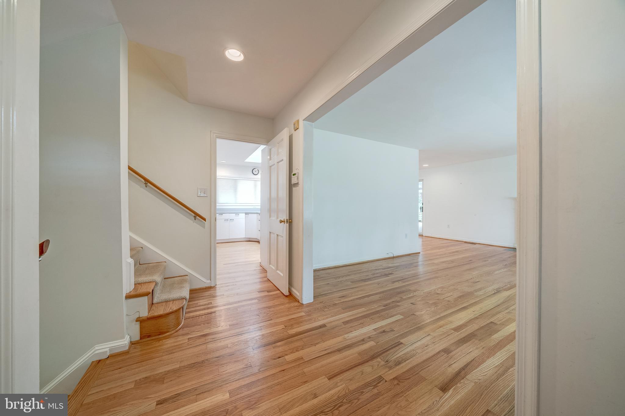 MC LEAN HAMLET - Residential Lease