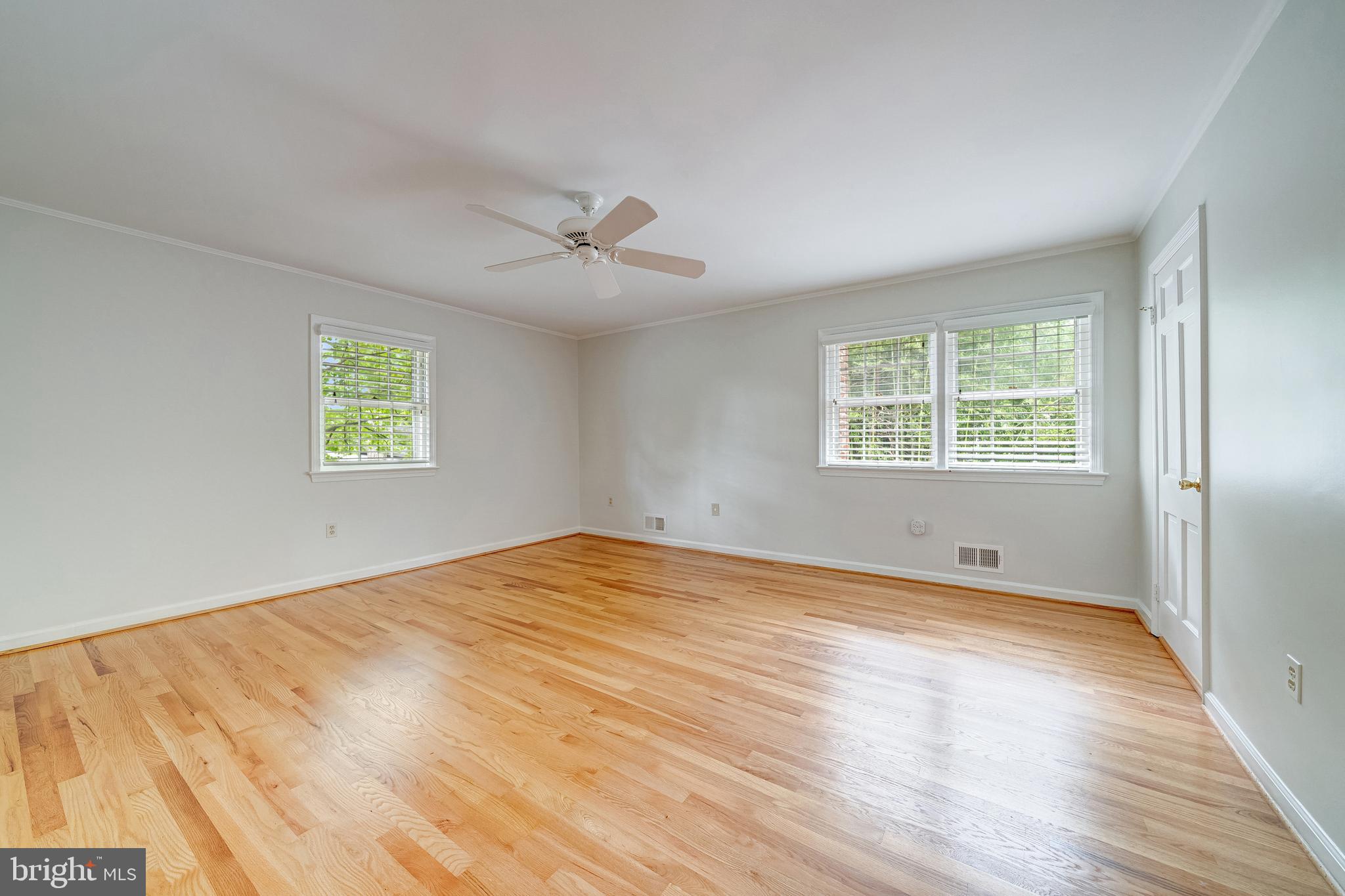 MC LEAN HAMLET - Residential Lease