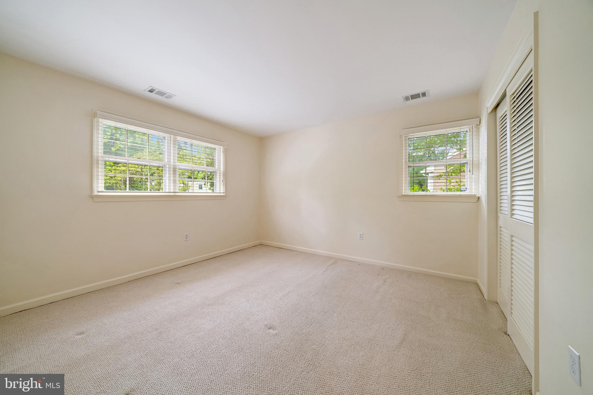 MC LEAN HAMLET - Residential Lease