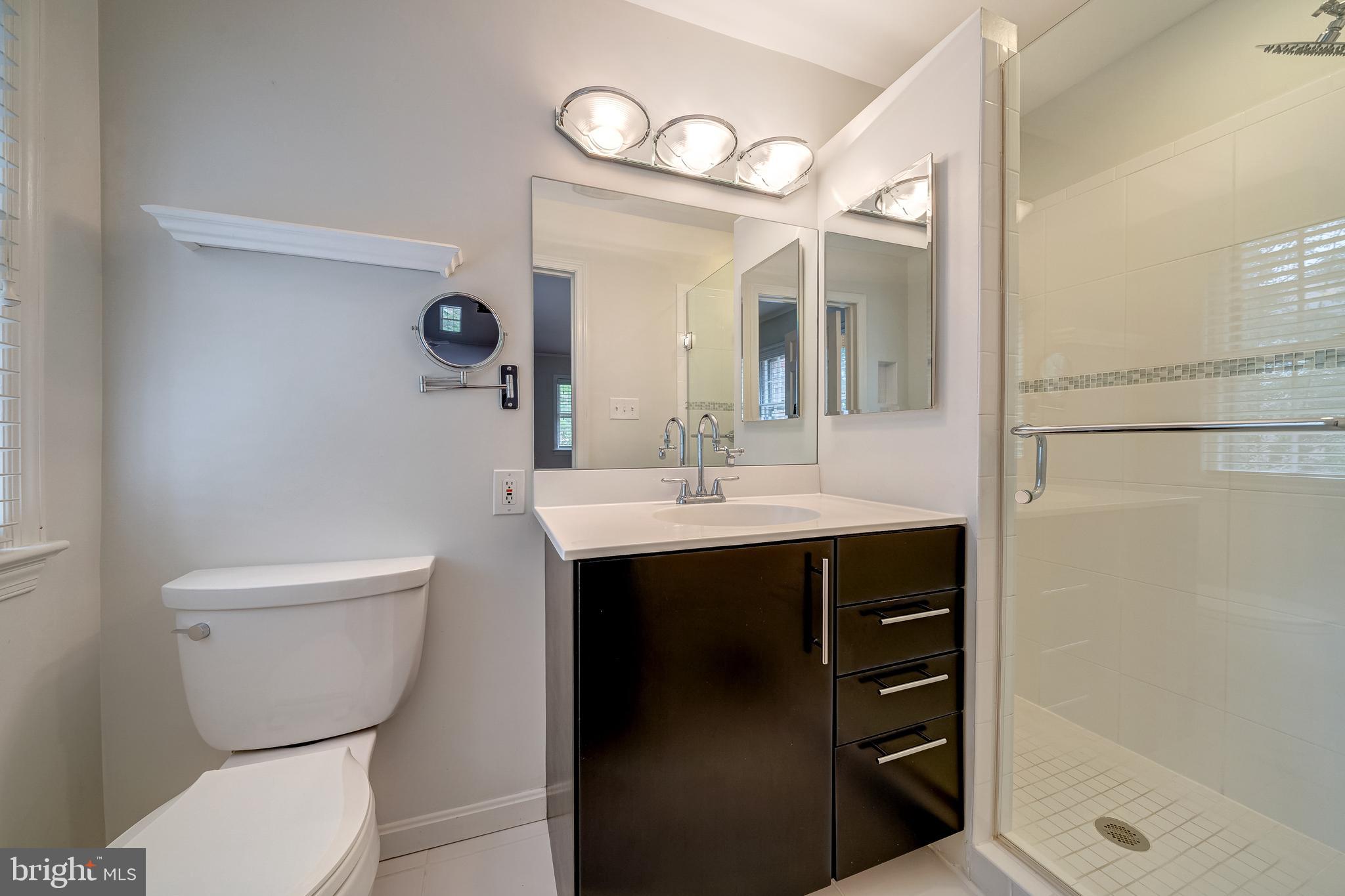 MC LEAN HAMLET - Residential Lease