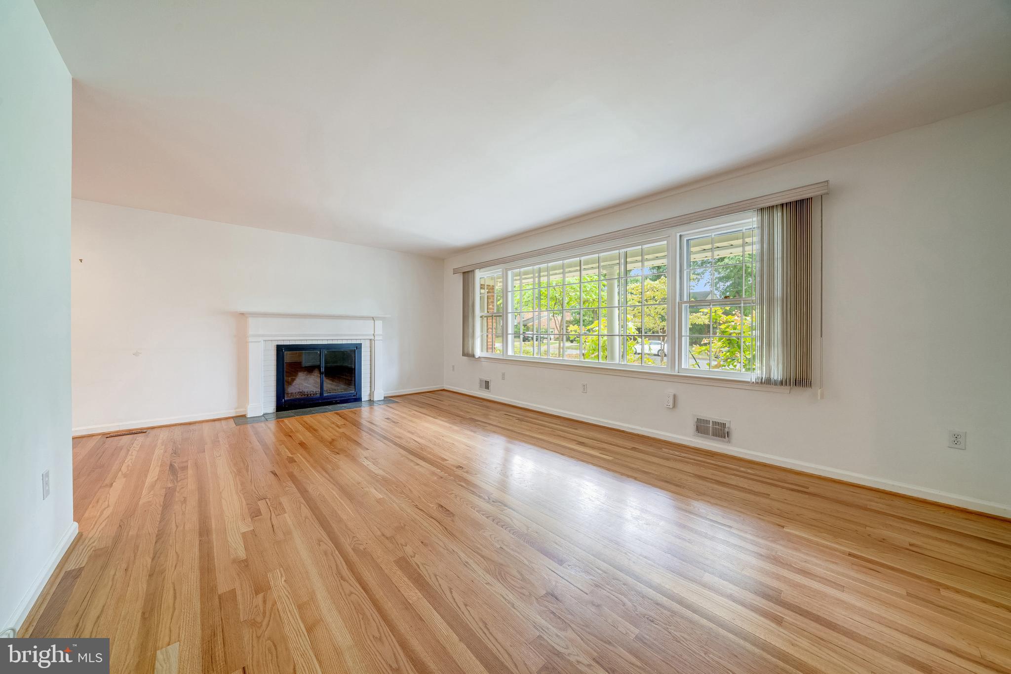 MC LEAN HAMLET - Residential Lease