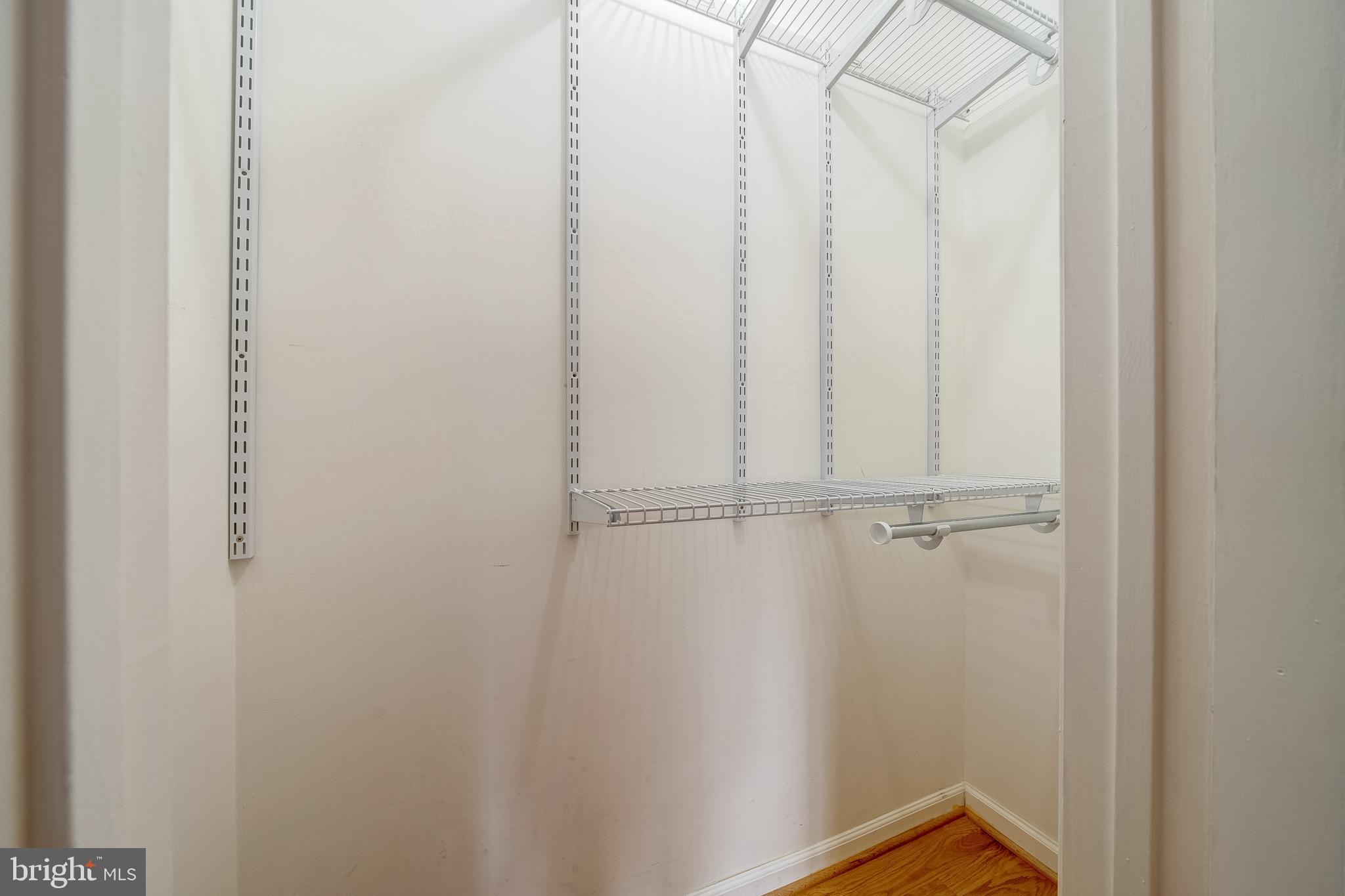 MC LEAN HAMLET - Residential Lease