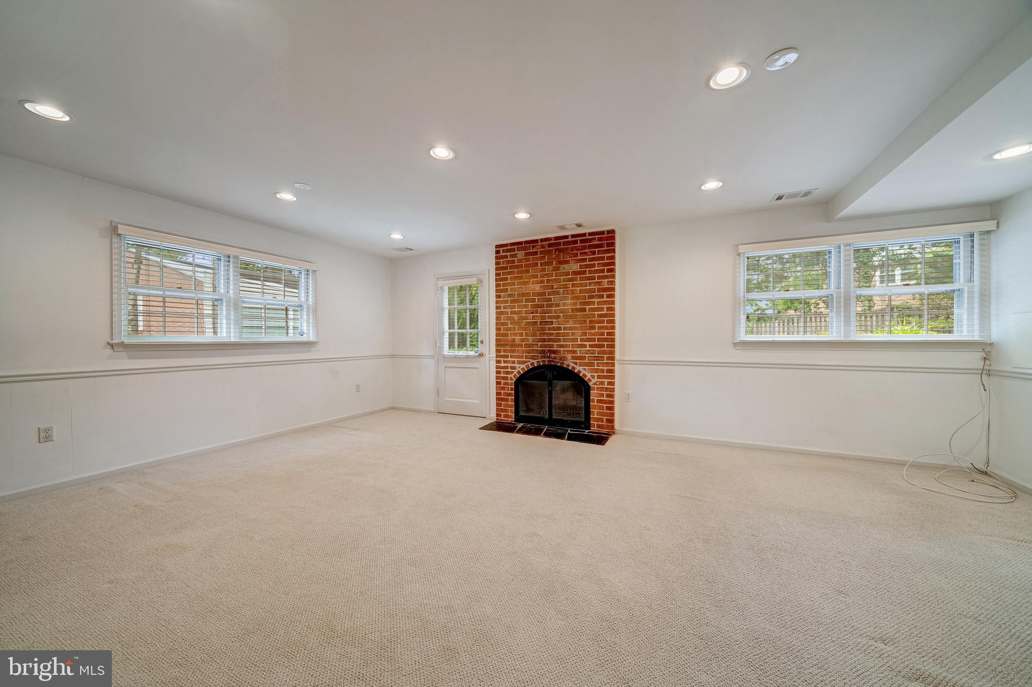 MC LEAN HAMLET - Residential Lease