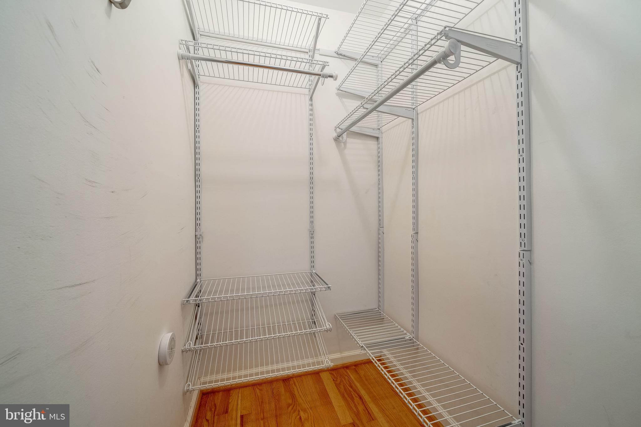 MC LEAN HAMLET - Residential Lease