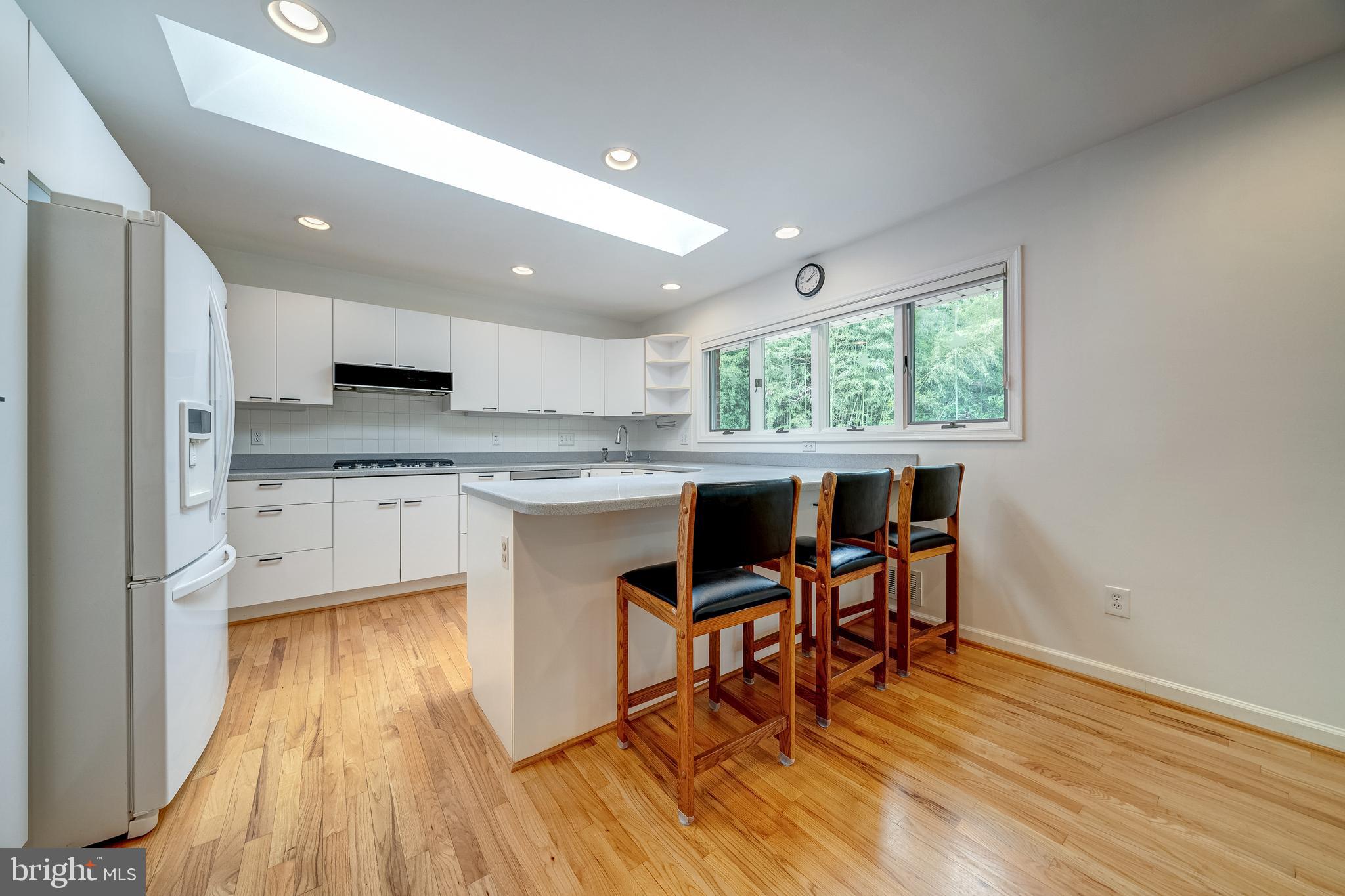 MC LEAN HAMLET - Residential Lease