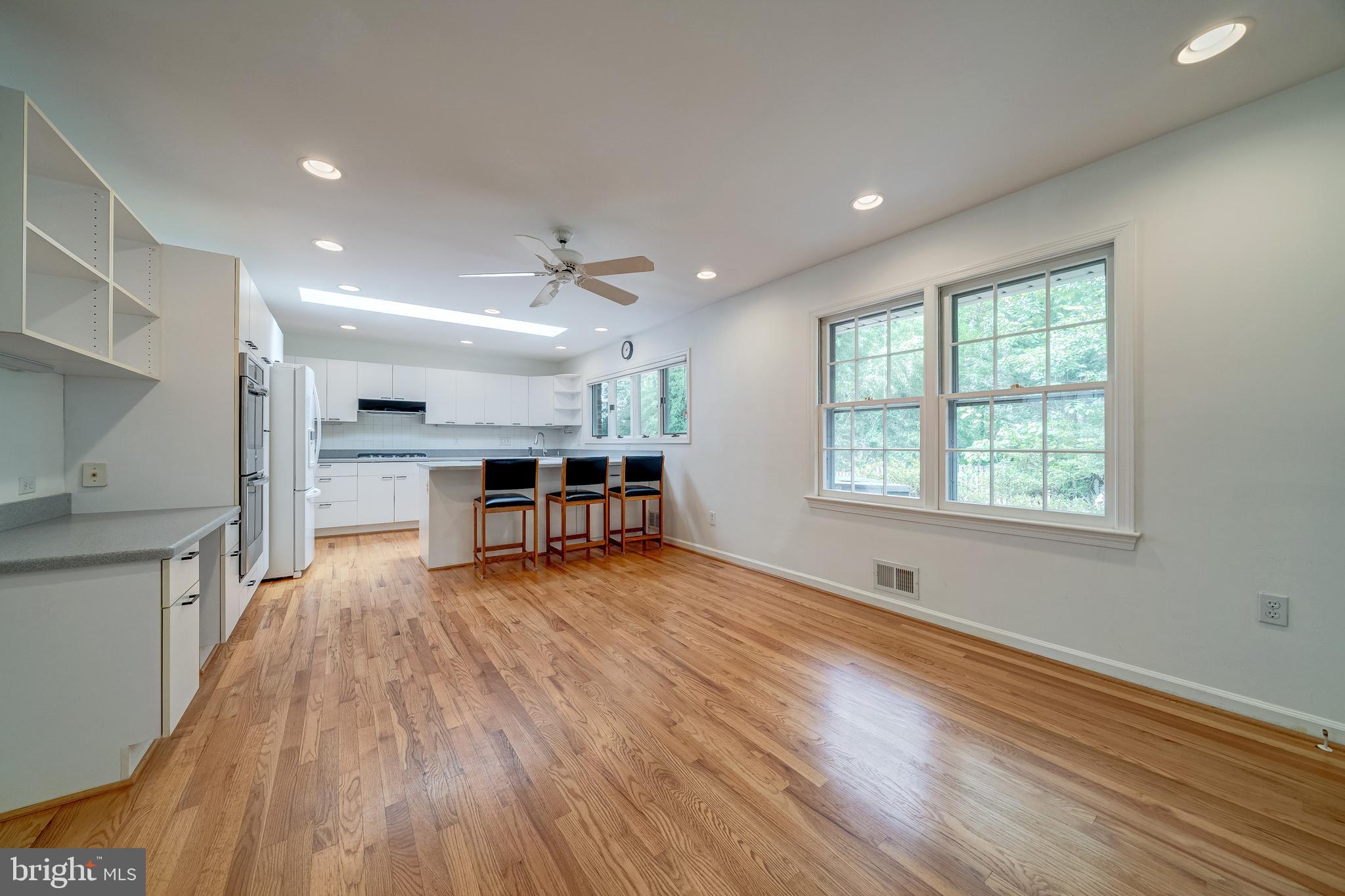 MC LEAN HAMLET - Residential Lease