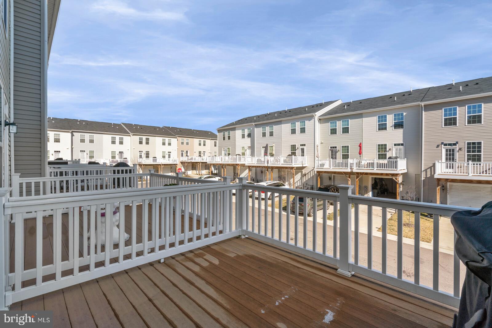 FEATHERSTONE STATION CONDOMINIUMS - Residential