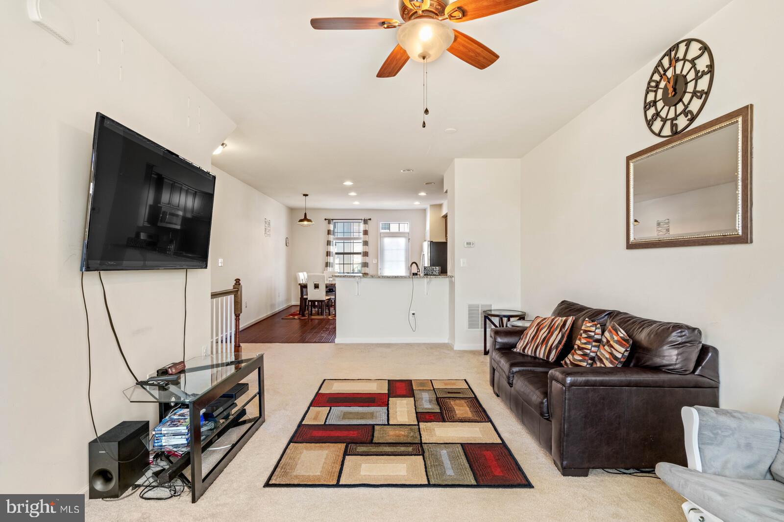 FEATHERSTONE STATION CONDOMINIUMS - Residential