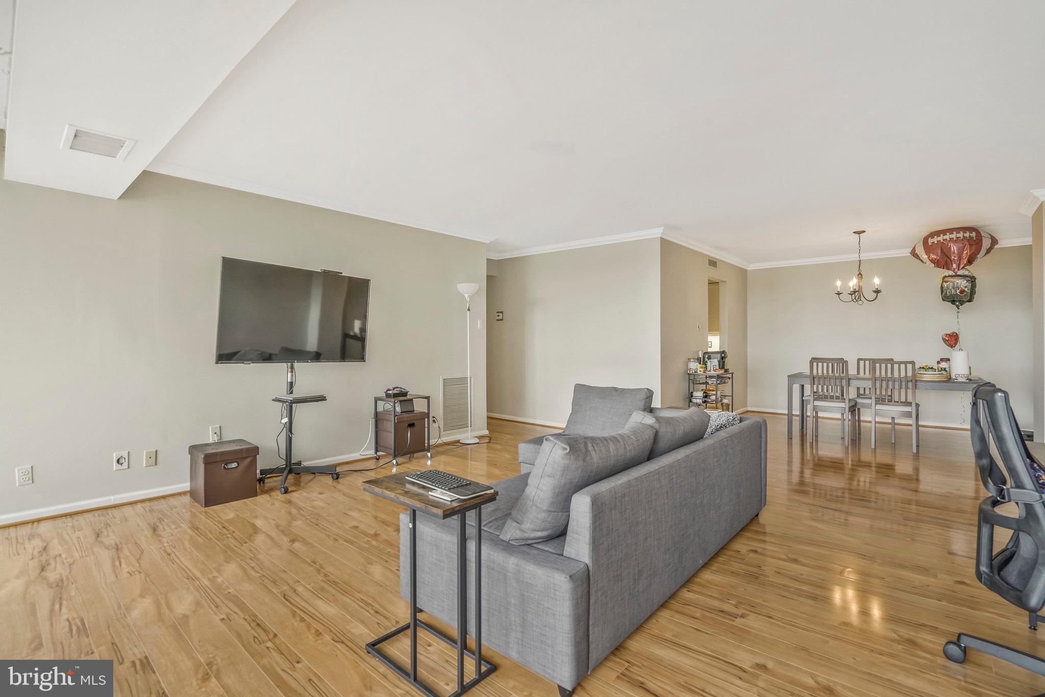 TOWER VILLAS - Residential