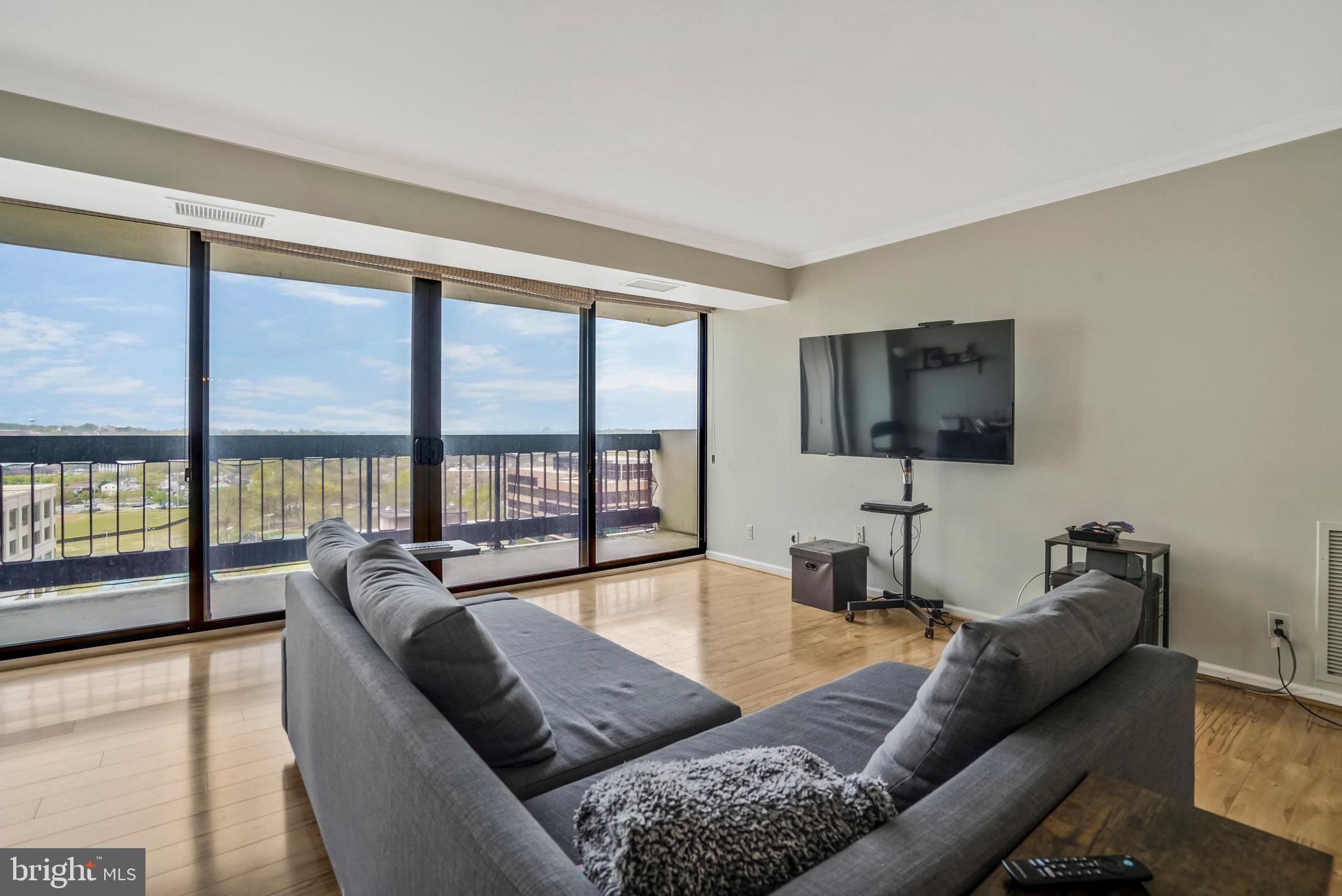 TOWER VILLAS - Residential