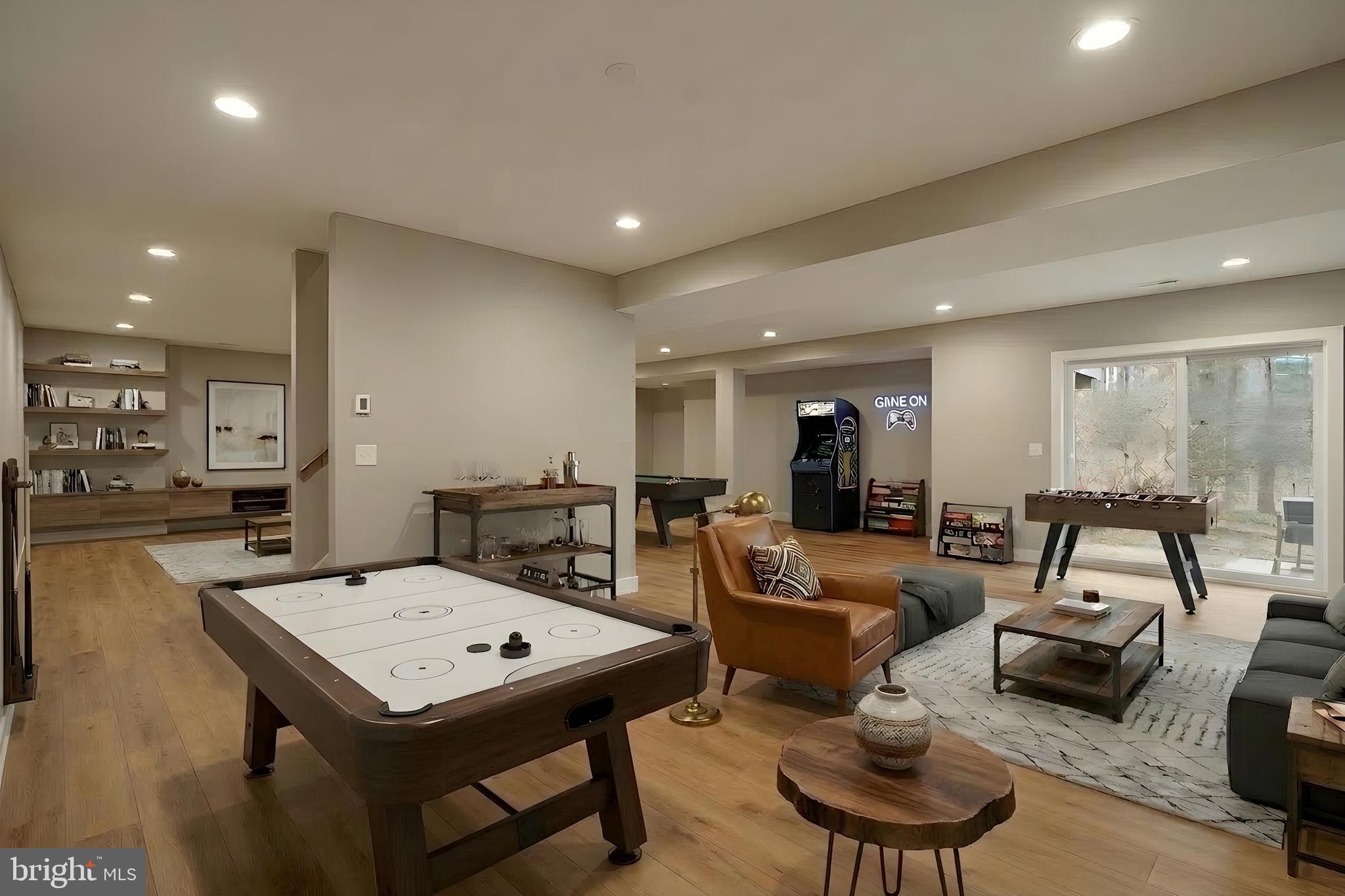 KINGS CONTRIVANCE - Residential