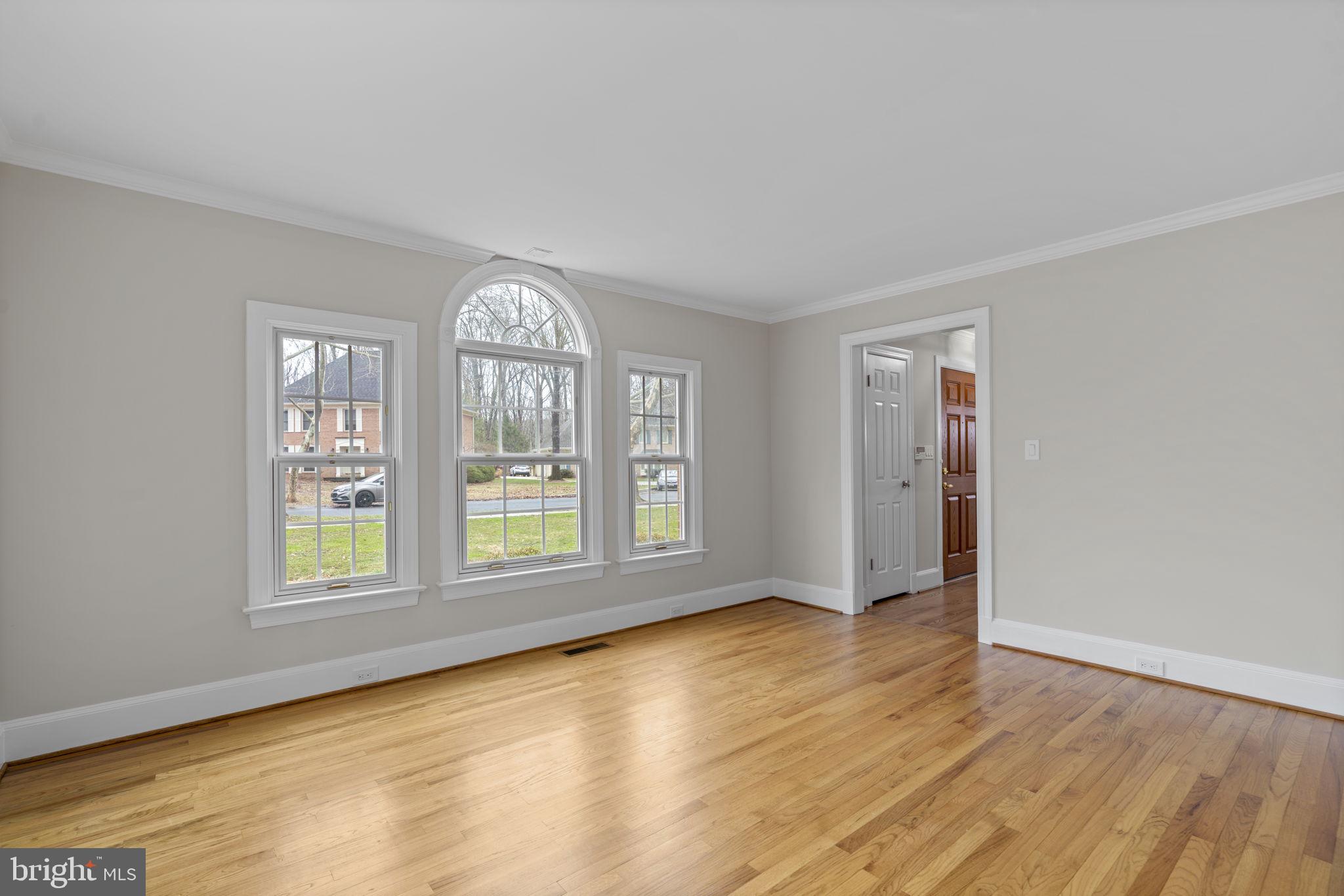 7542 SUMMER LEAVE LANE