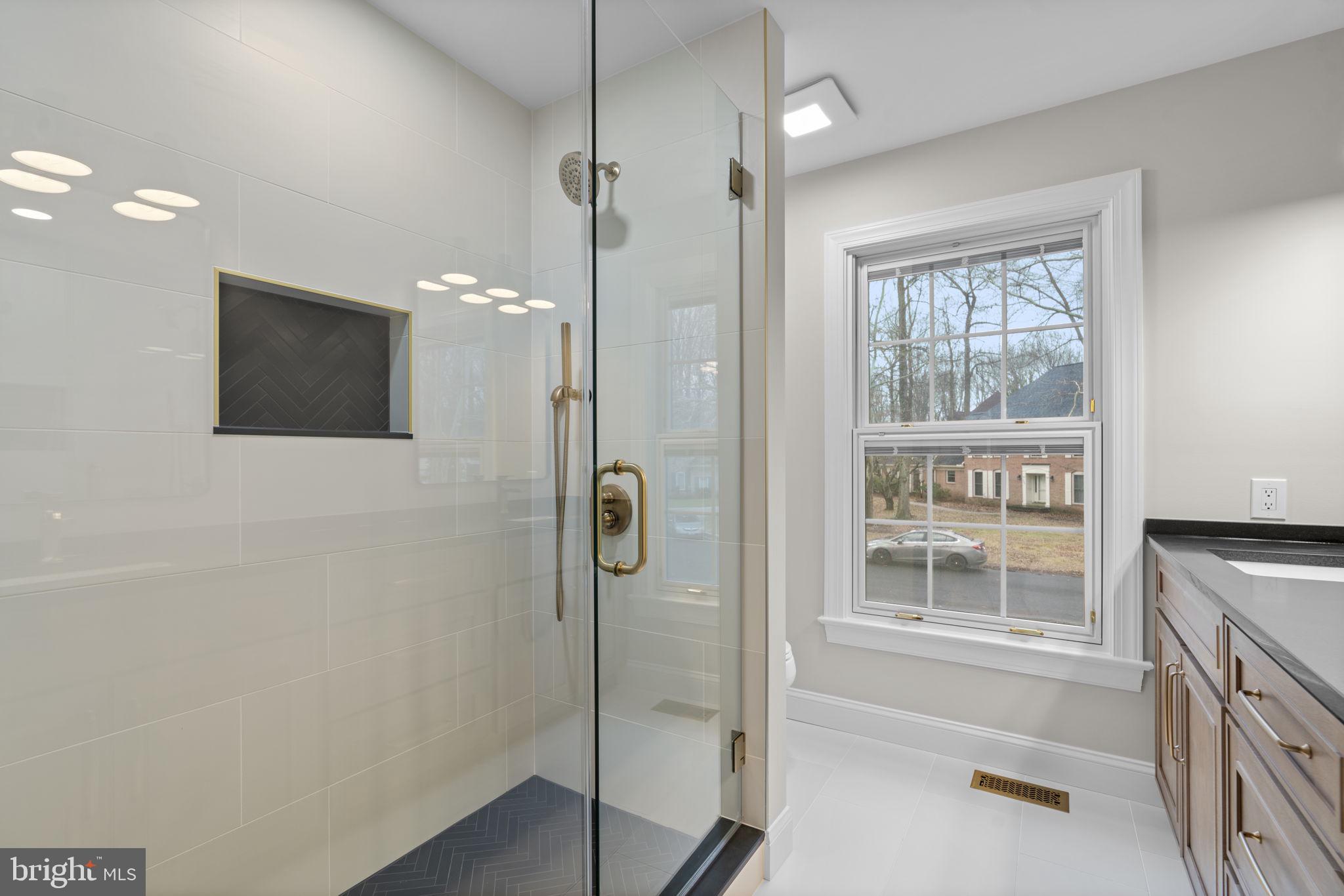 KINGS CONTRIVANCE - Residential