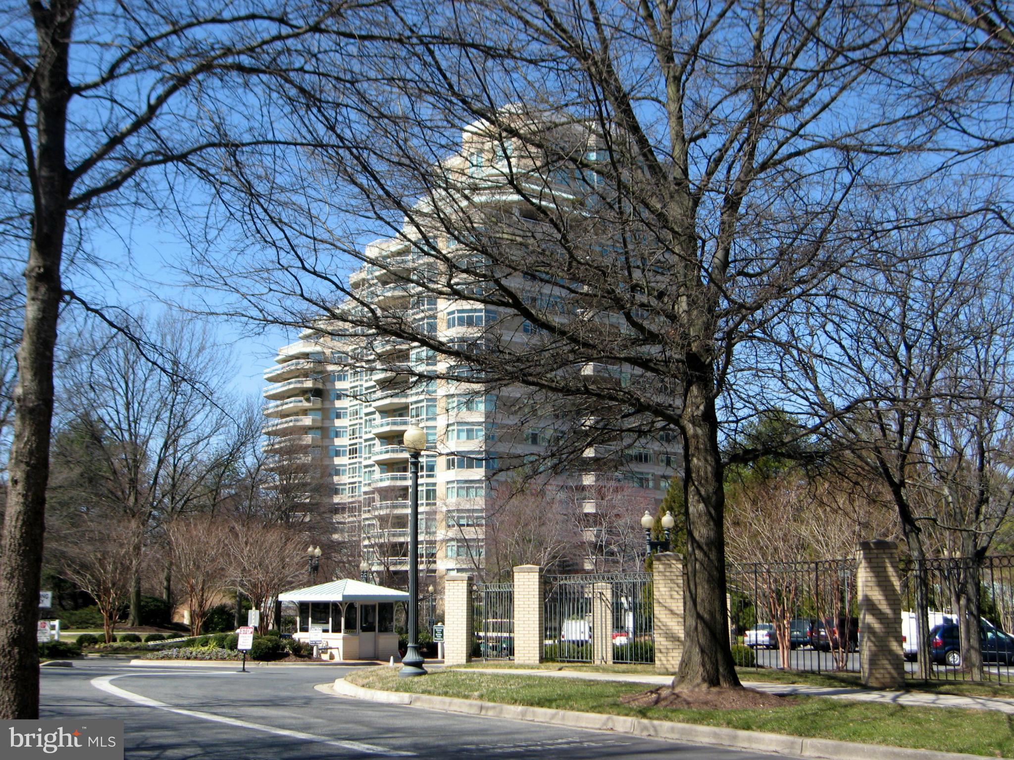 UNBELIEVABLE-3 GARAGE PARKING SPACES! MAGNIFICENT VIEWS FROM LARGE BALCONY ACCESSIBLE FROM DINING RM & LIVING RM. 2 BEDROOMS -BOTH W/PRIVATE BATHS-MASTER BATH HAS DUAL SINK VANITY, SEP SHOWER, JACUZZI. DEN OR POSSIBLE 3RD BEDRM. WASHER AND DRYER IN UNIT.FABULOUS-AMENITY RICH SOMERSET:GATED- 24 HR FRONT DESK-VALET-CLUBOUSE W/INDOOR & OUTDOOR POOL-FITNESS ROOM.IN CENTER OF CHEVY CHASE SHOPS & DINING
