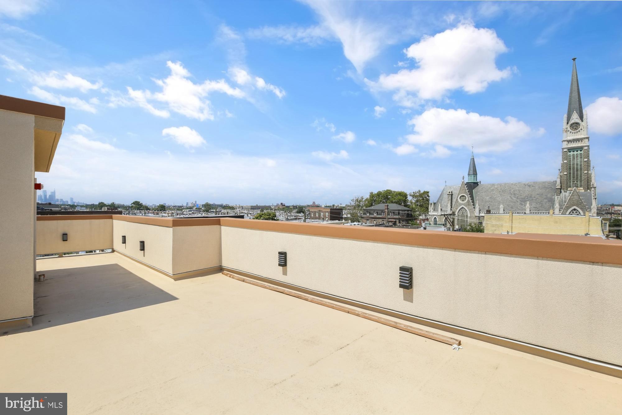 PORT RICHMOND - Residential Lease