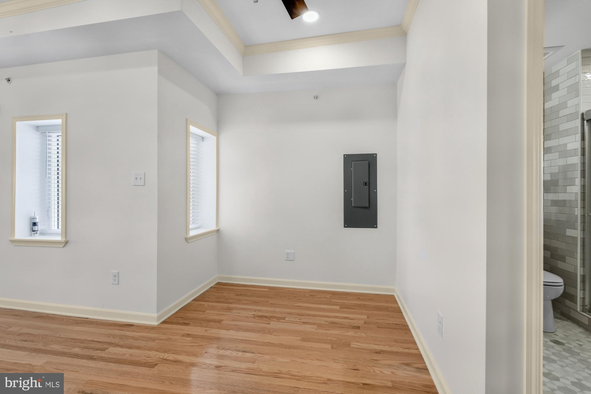 PORT RICHMOND - Residential Lease