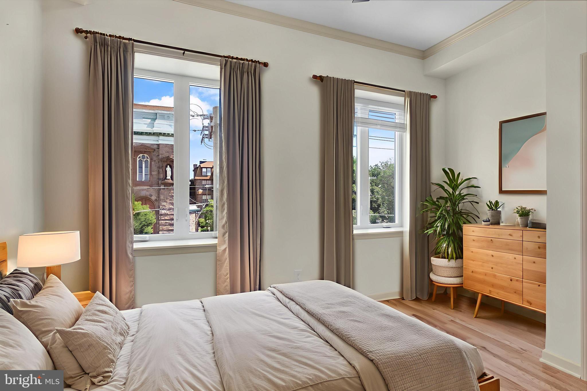 PORT RICHMOND - Residential Lease