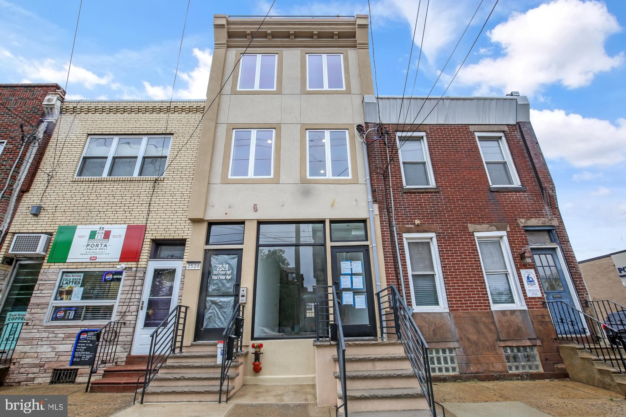 PORT RICHMOND - Residential Lease