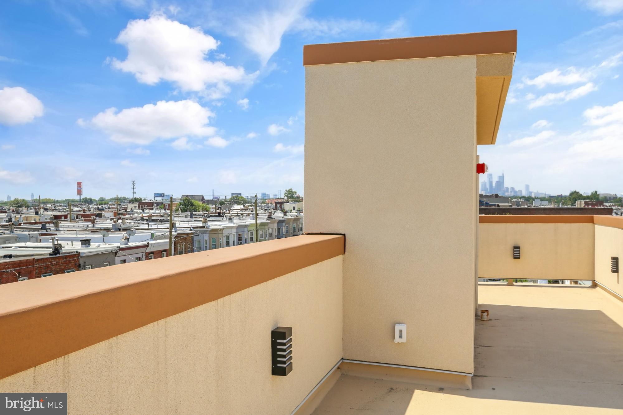 PORT RICHMOND - Residential Lease