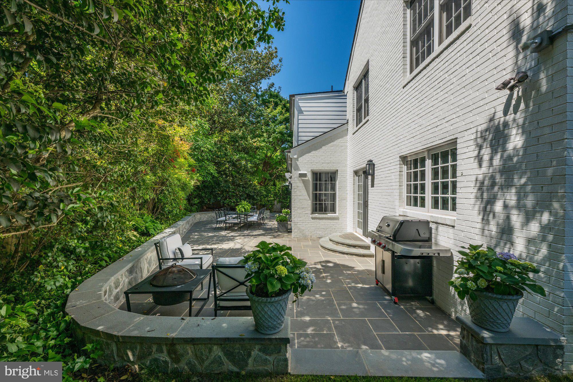 CHEVY CHASE - Residential