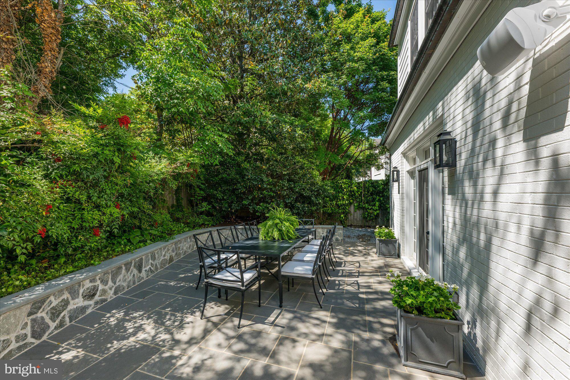 CHEVY CHASE - Residential