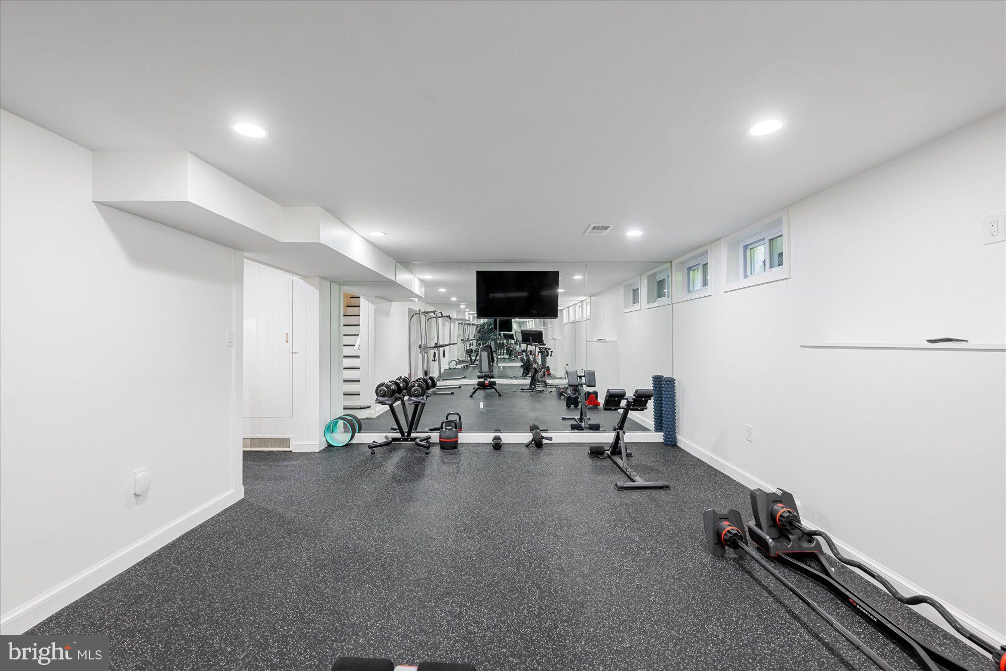 CHEVY CHASE - Residential