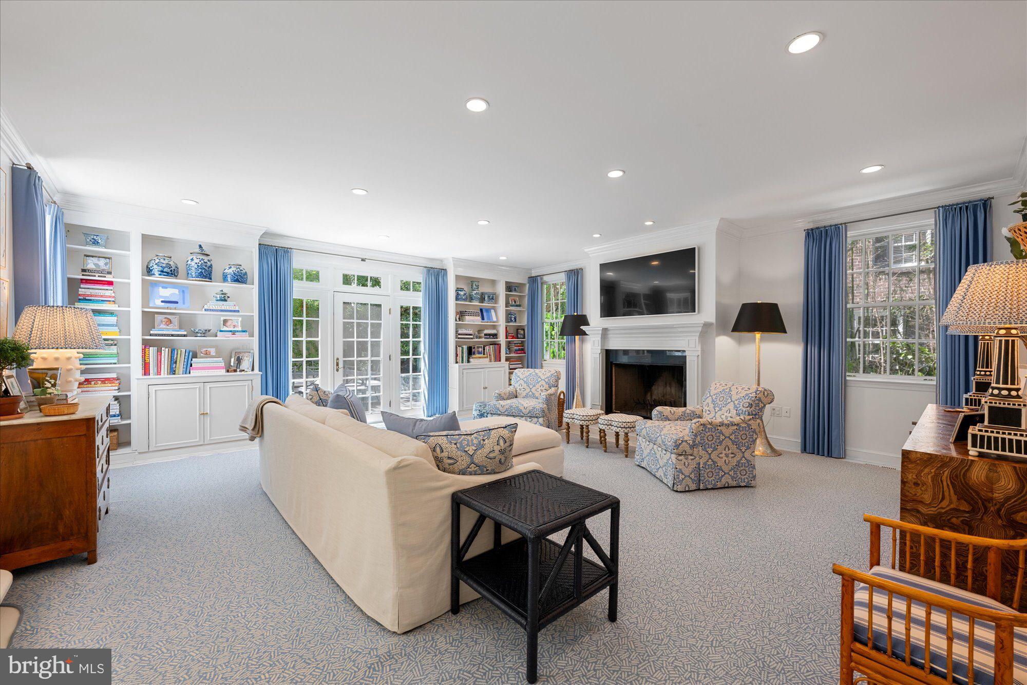 CHEVY CHASE - Residential