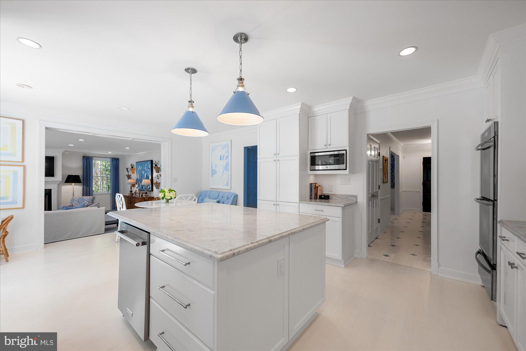 CHEVY CHASE - Residential