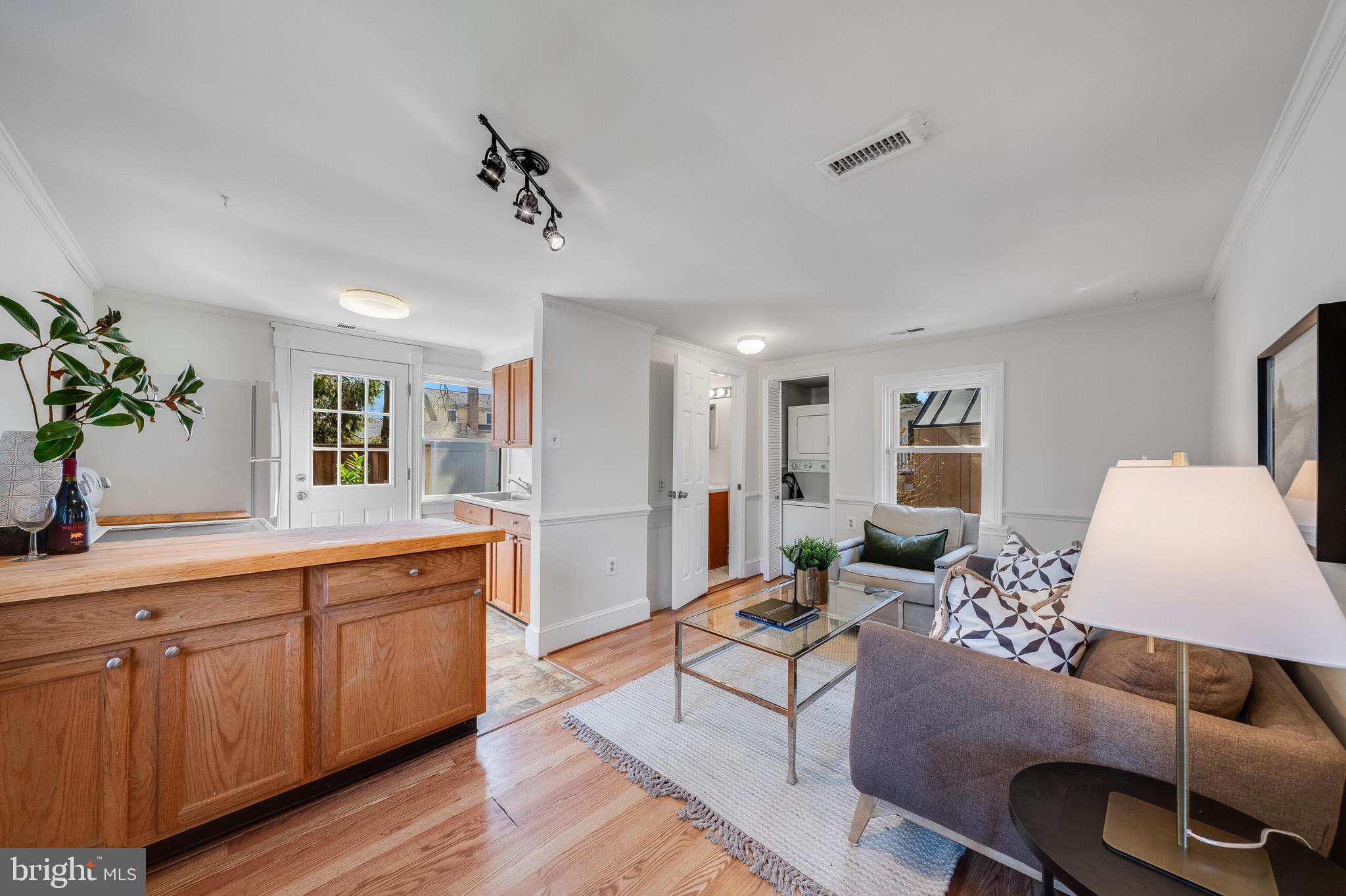 LEESBURG TOWN - Residential