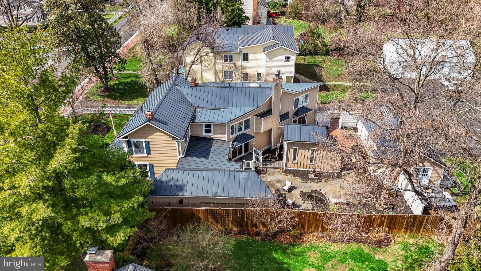 LEESBURG TOWN - Residential