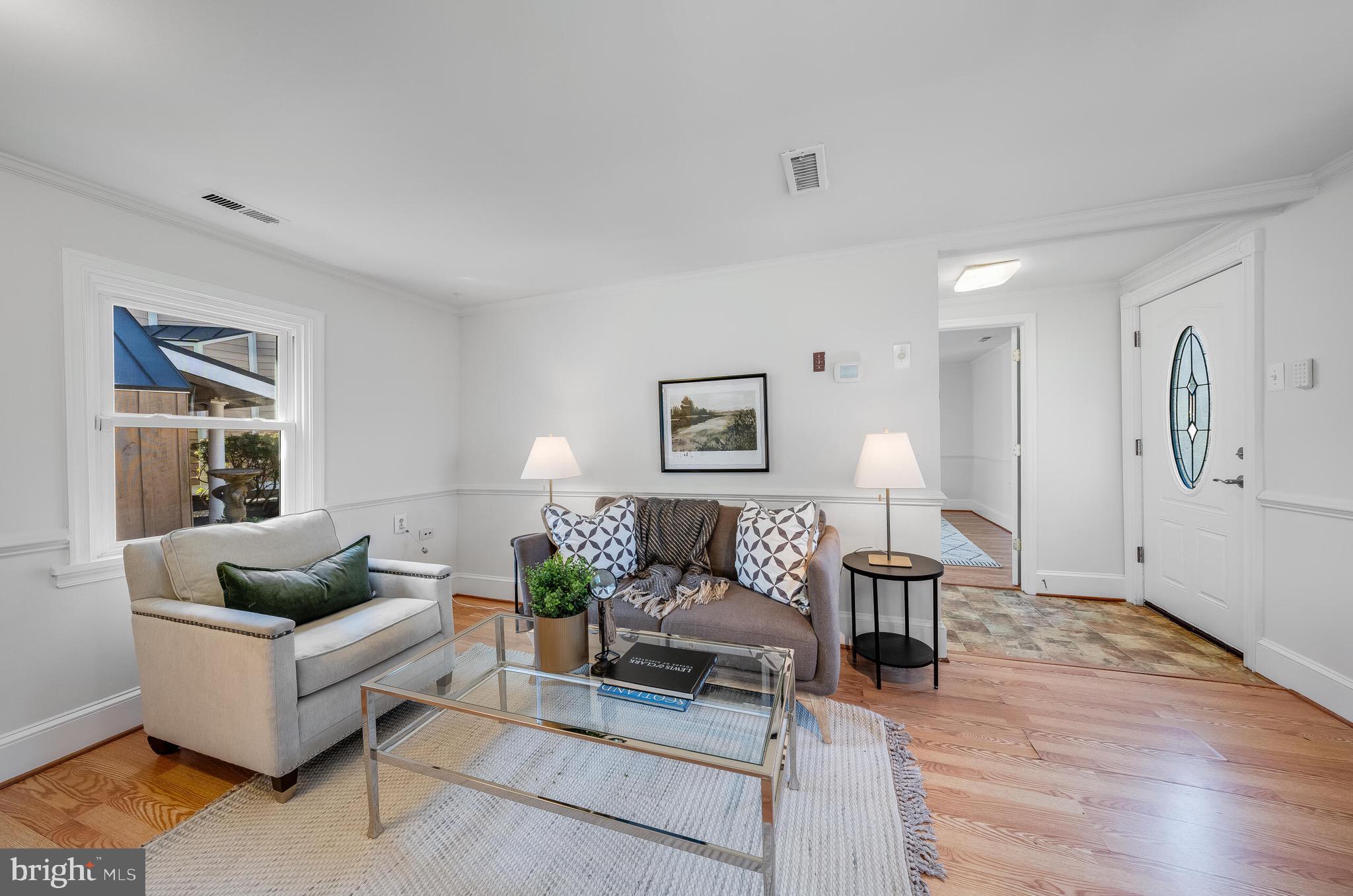 LEESBURG TOWN - Residential