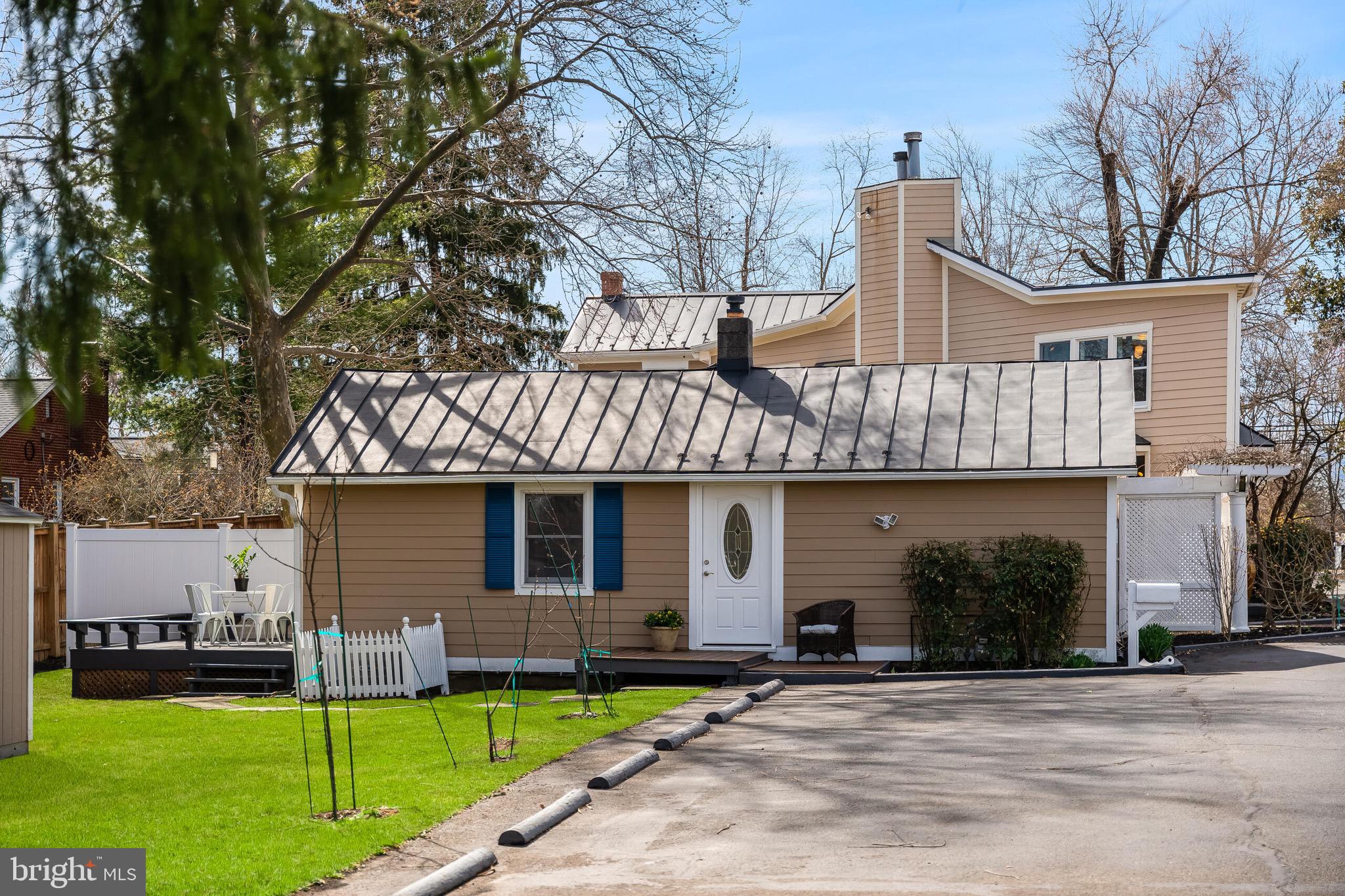 LEESBURG TOWN - Residential