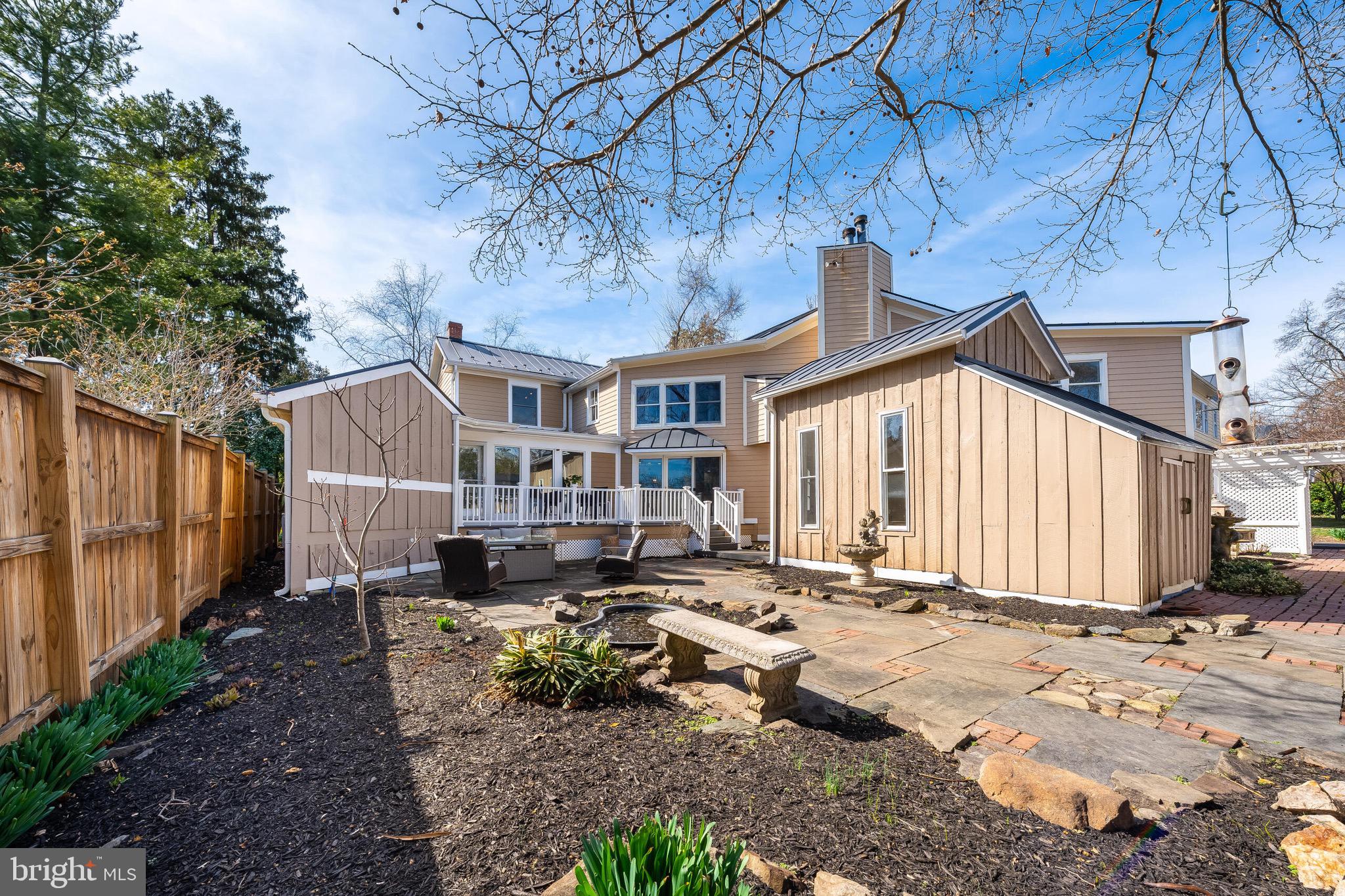 LEESBURG TOWN - Residential