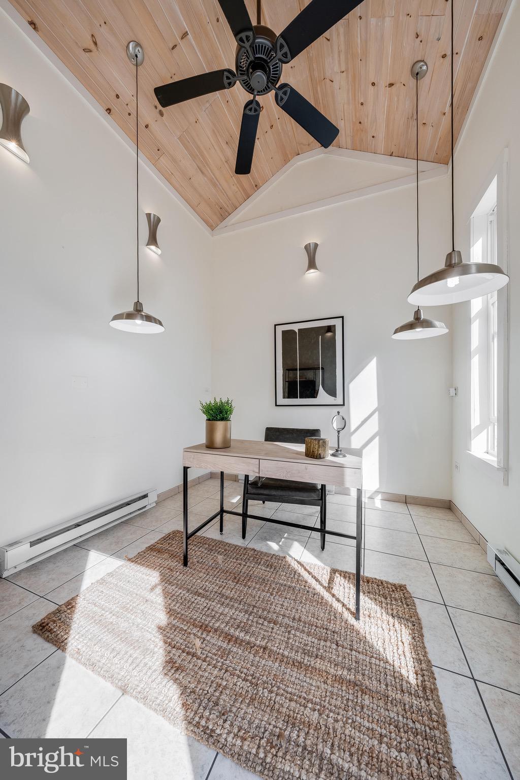 LEESBURG TOWN - Residential