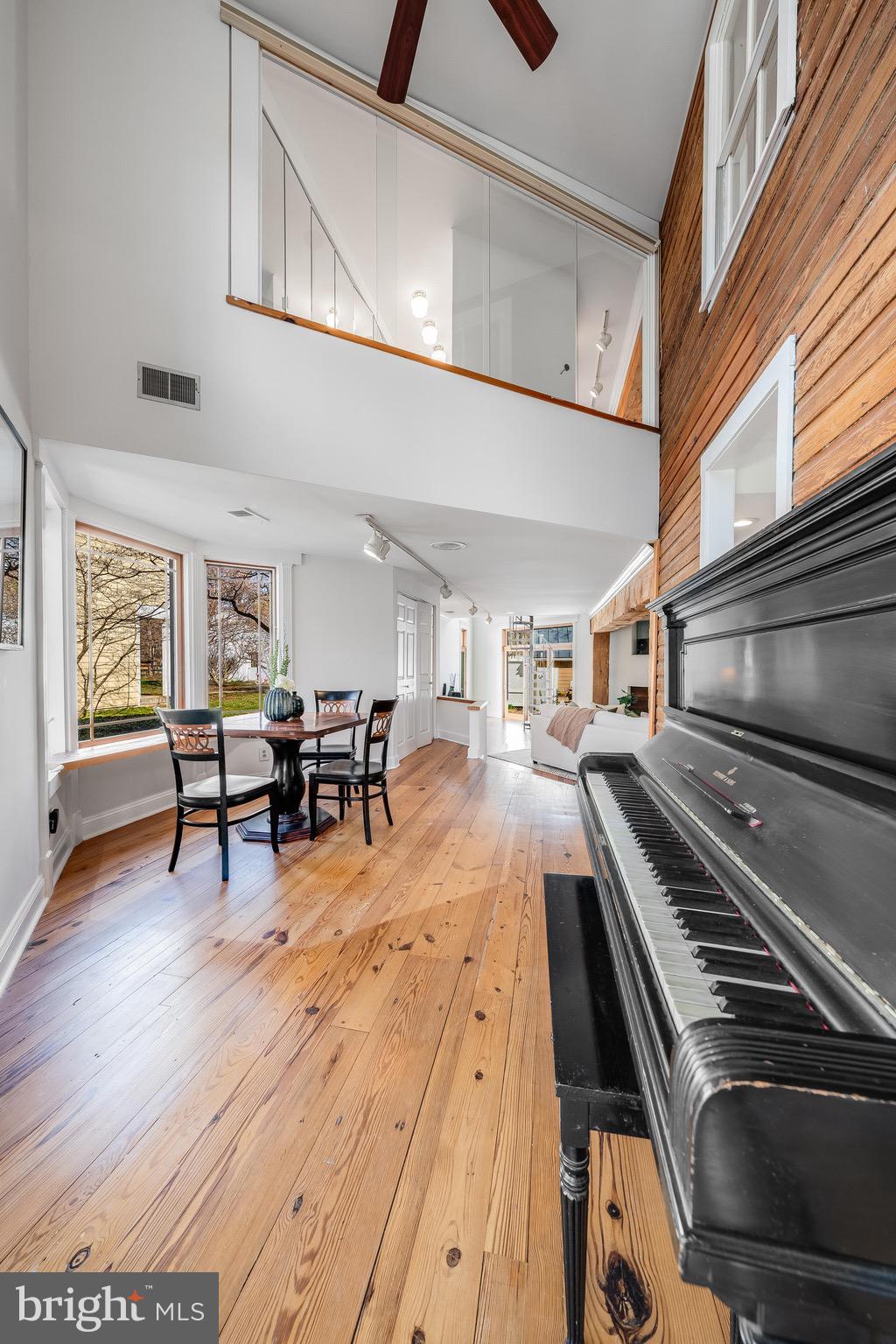 LEESBURG TOWN - Residential