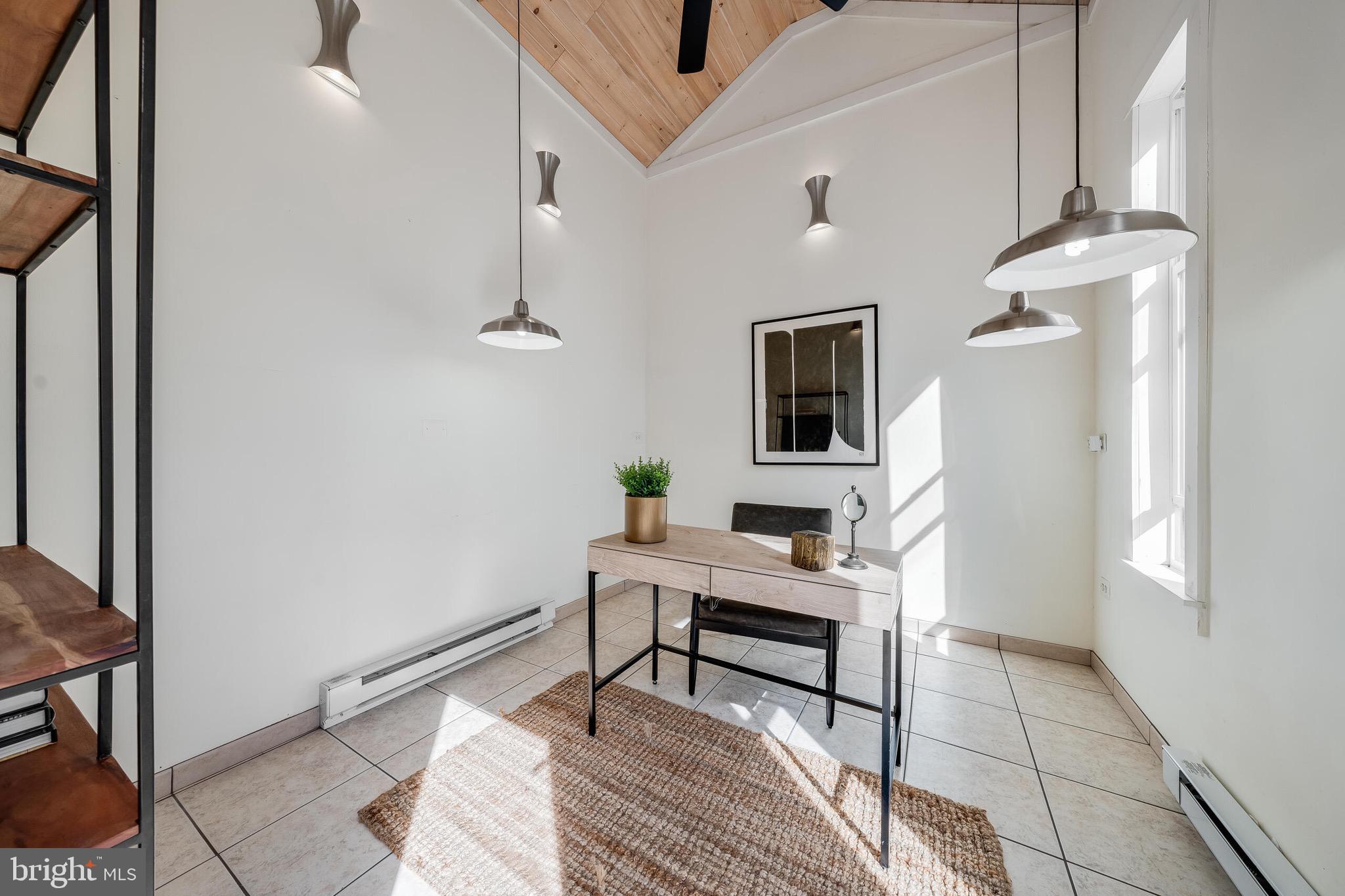 LEESBURG TOWN - Residential