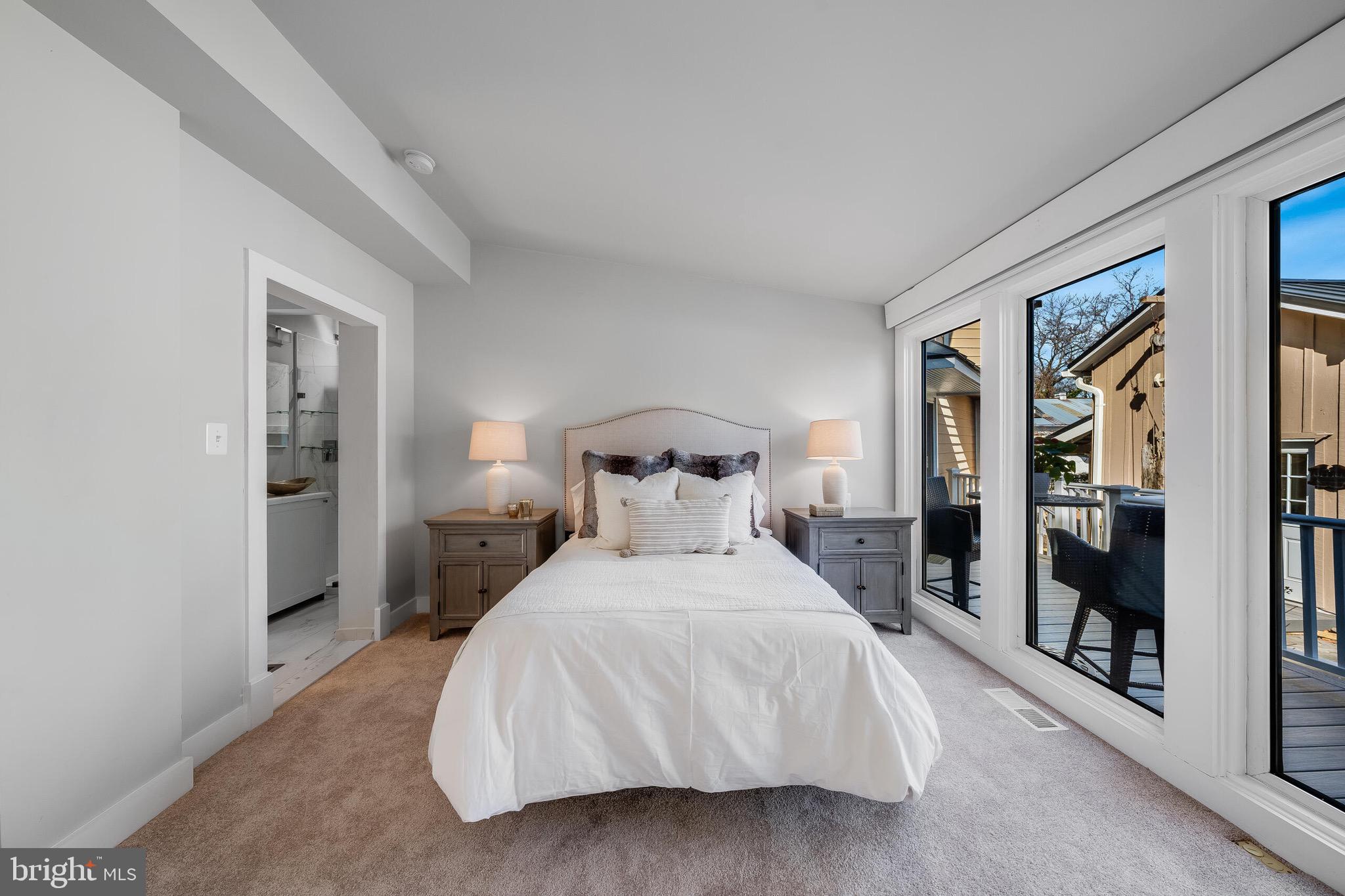 LEESBURG TOWN - Residential