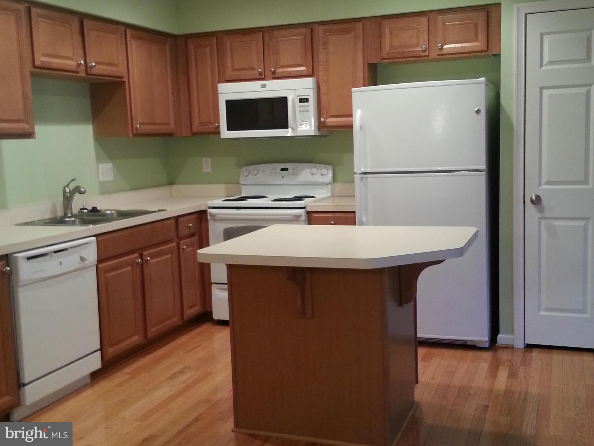 LAKELAND PLACE - Residential