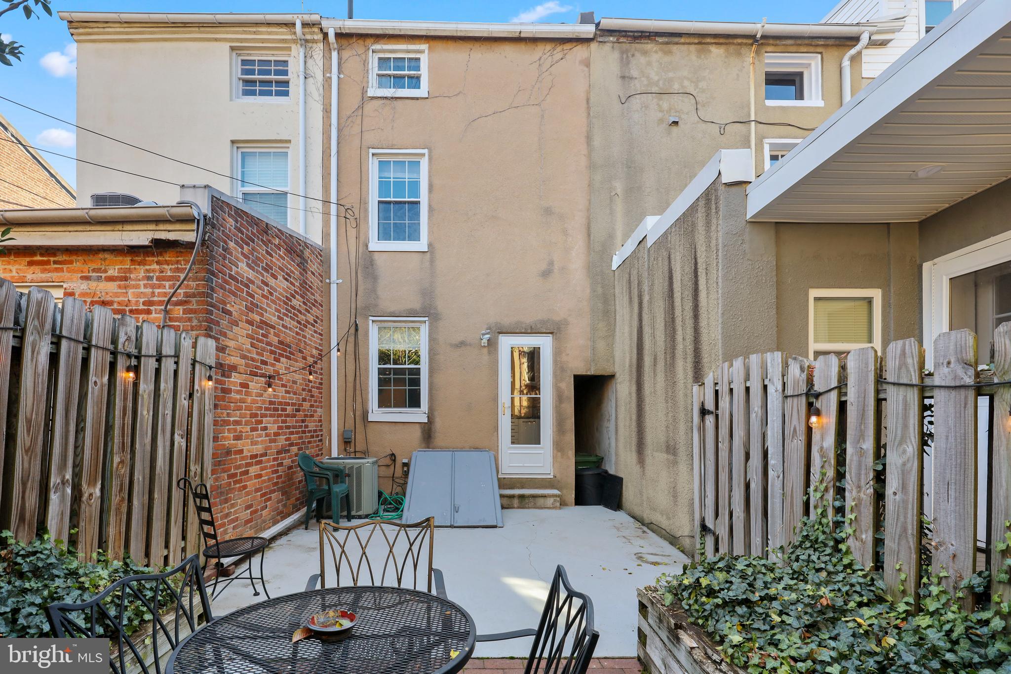 FEDERAL HILL HISTORIC DISTRICT - Residential Lease