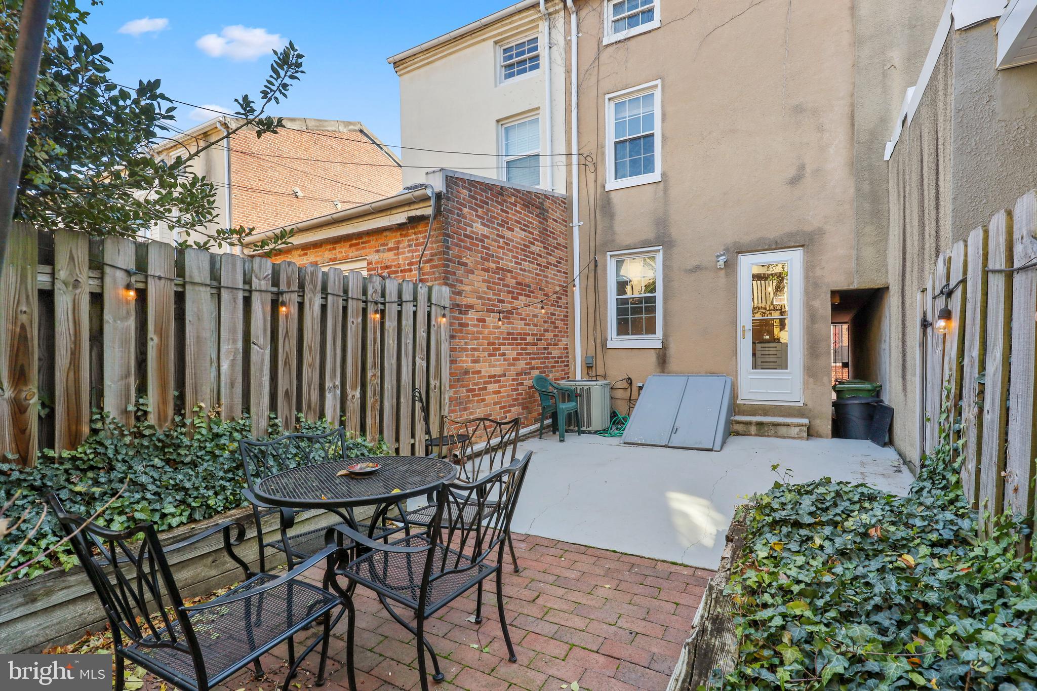 FEDERAL HILL HISTORIC DISTRICT - Residential Lease