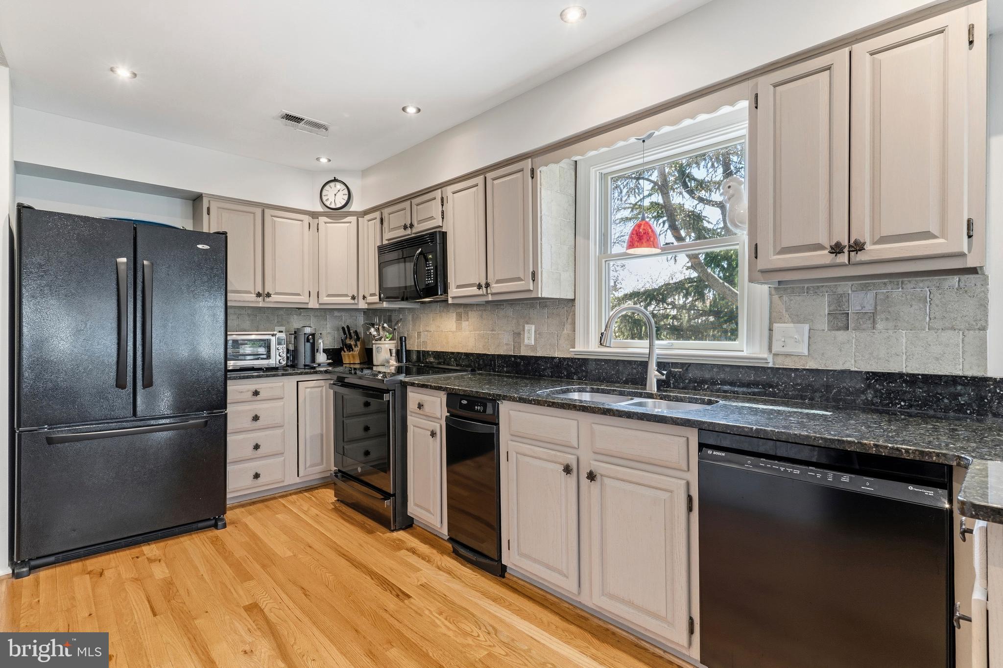 MILL CREEK CONDOMINIUMS - Residential