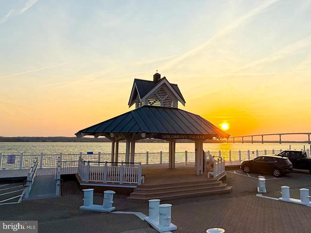 MILL CREEK CONDOMINIUMS - Residential