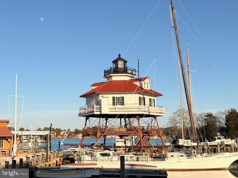 MILL CREEK CONDOMINIUMS - Residential