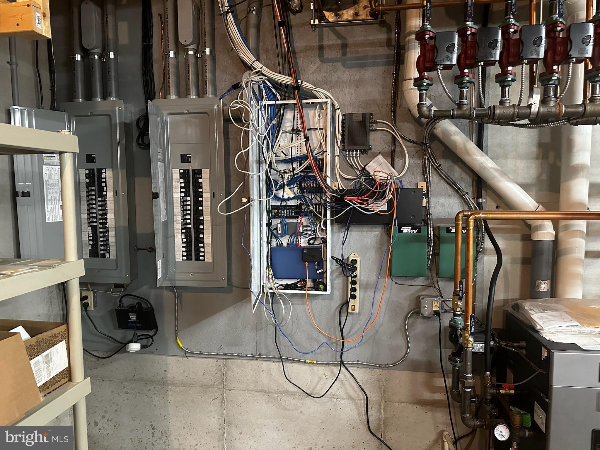 SUMMIT AT STONEMILL - Residential